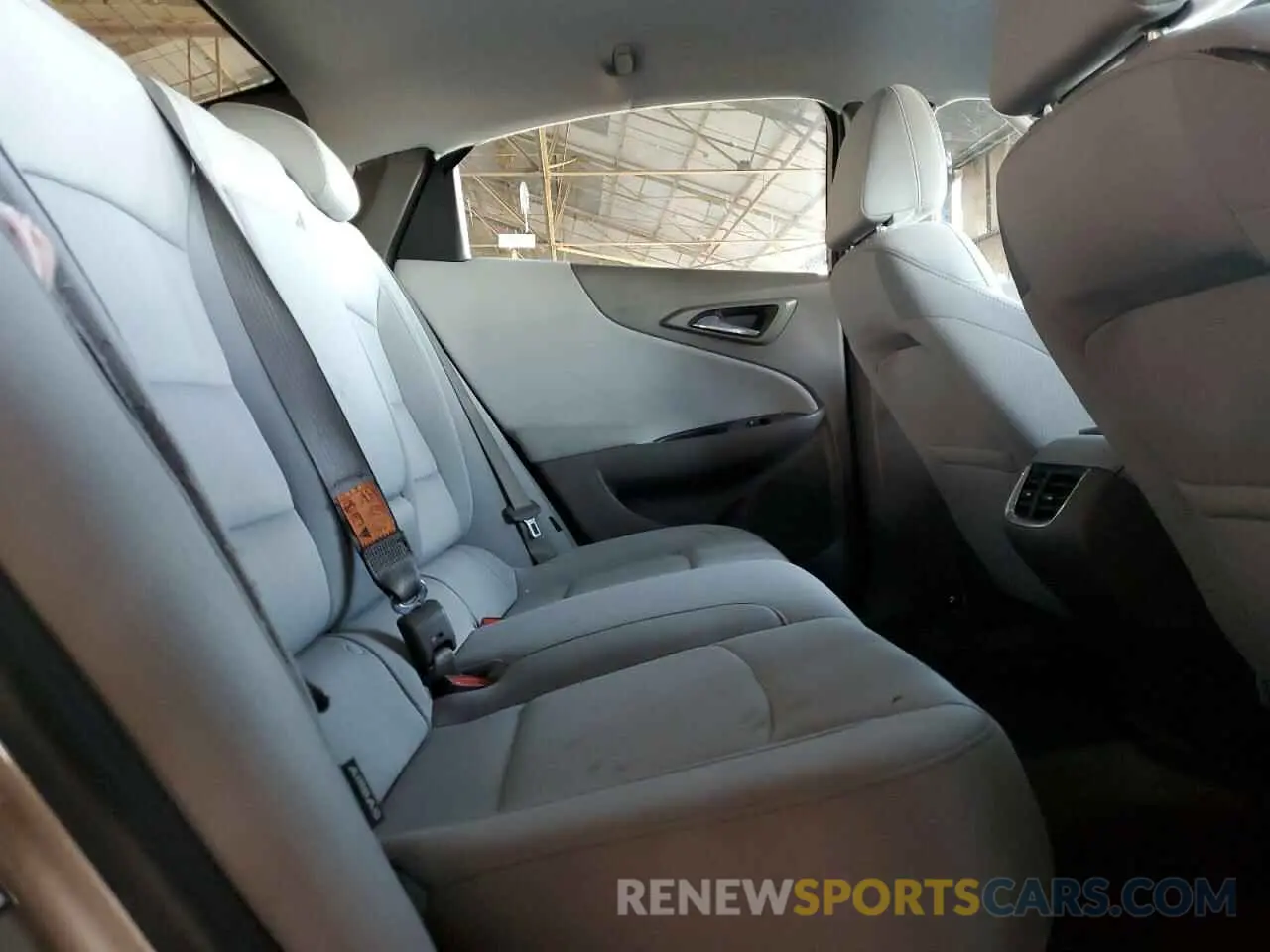10 Photograph of a damaged car 1G1ZD5ST9NF113992 CHEVROLET MALIBU 2022