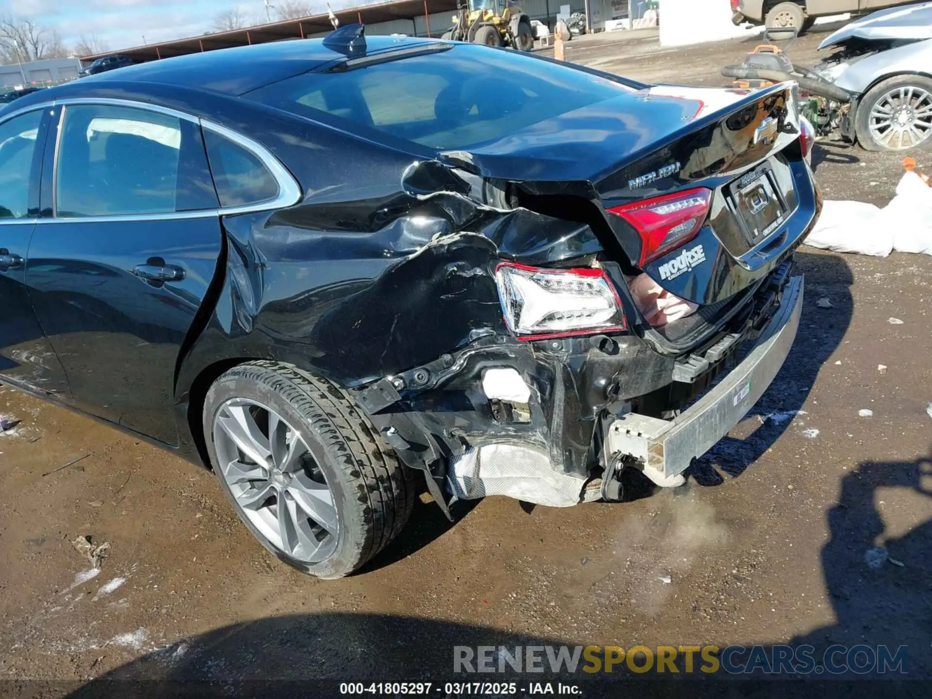 18 Photograph of a damaged car 1G1ZD5ST9NF129934 CHEVROLET MALIBU 2022