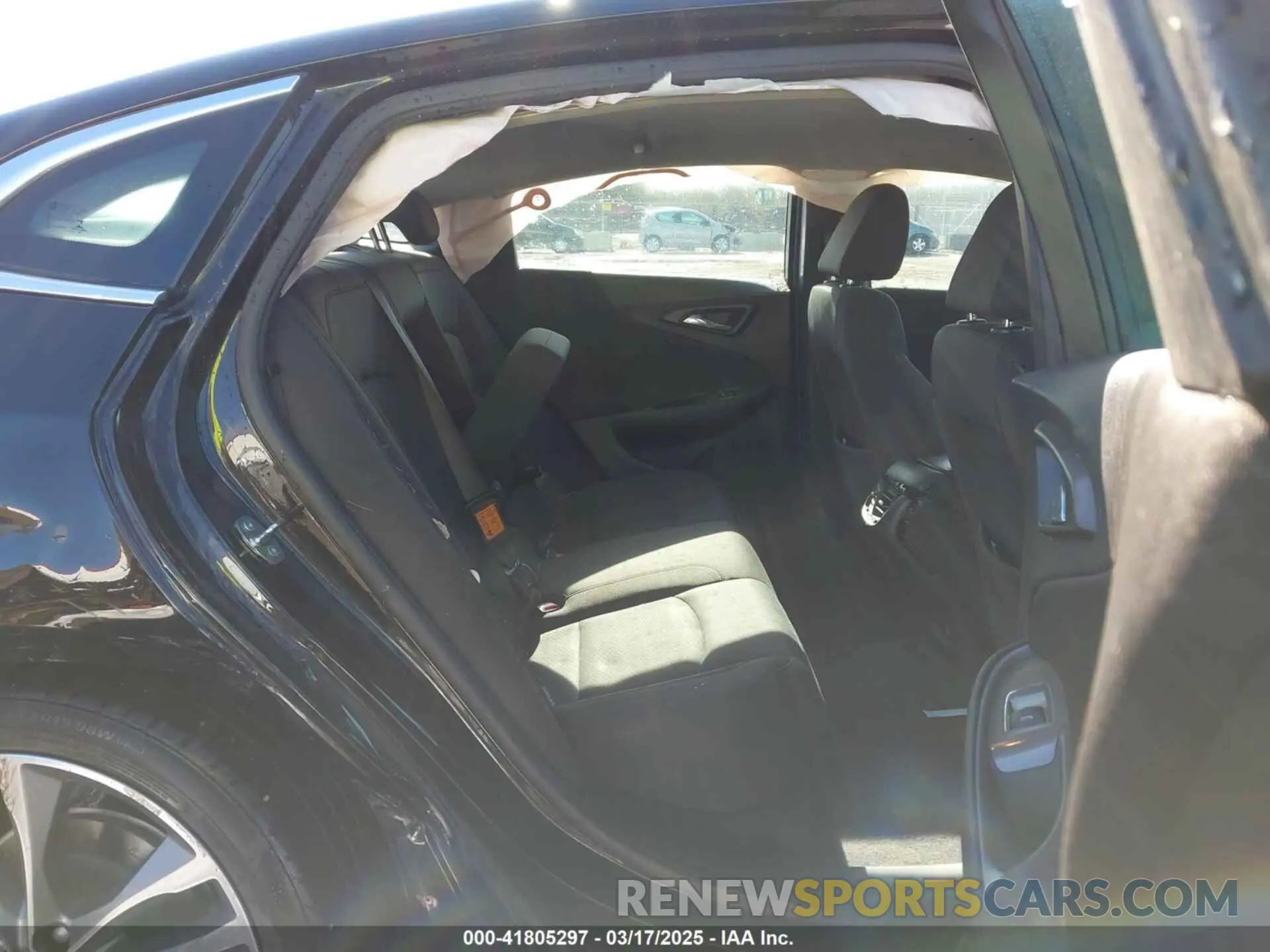 8 Photograph of a damaged car 1G1ZD5ST9NF129934 CHEVROLET MALIBU 2022