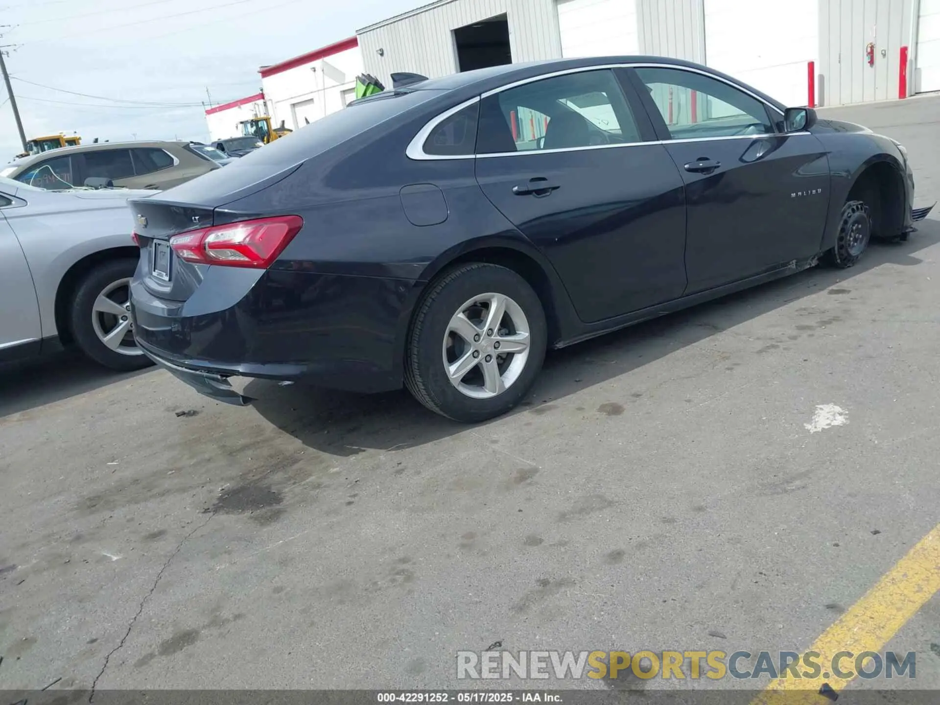 4 Photograph of a damaged car 1G1ZD5ST9NF134311 CHEVROLET MALIBU 2022