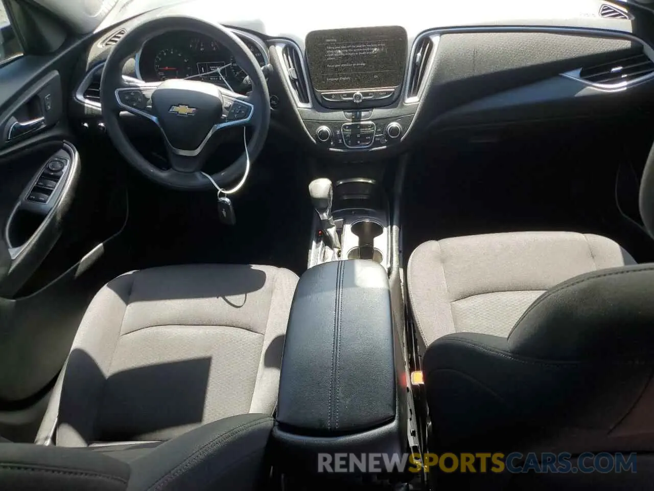 8 Photograph of a damaged car 1G1ZD5ST9NF147267 CHEVROLET MALIBU 2022