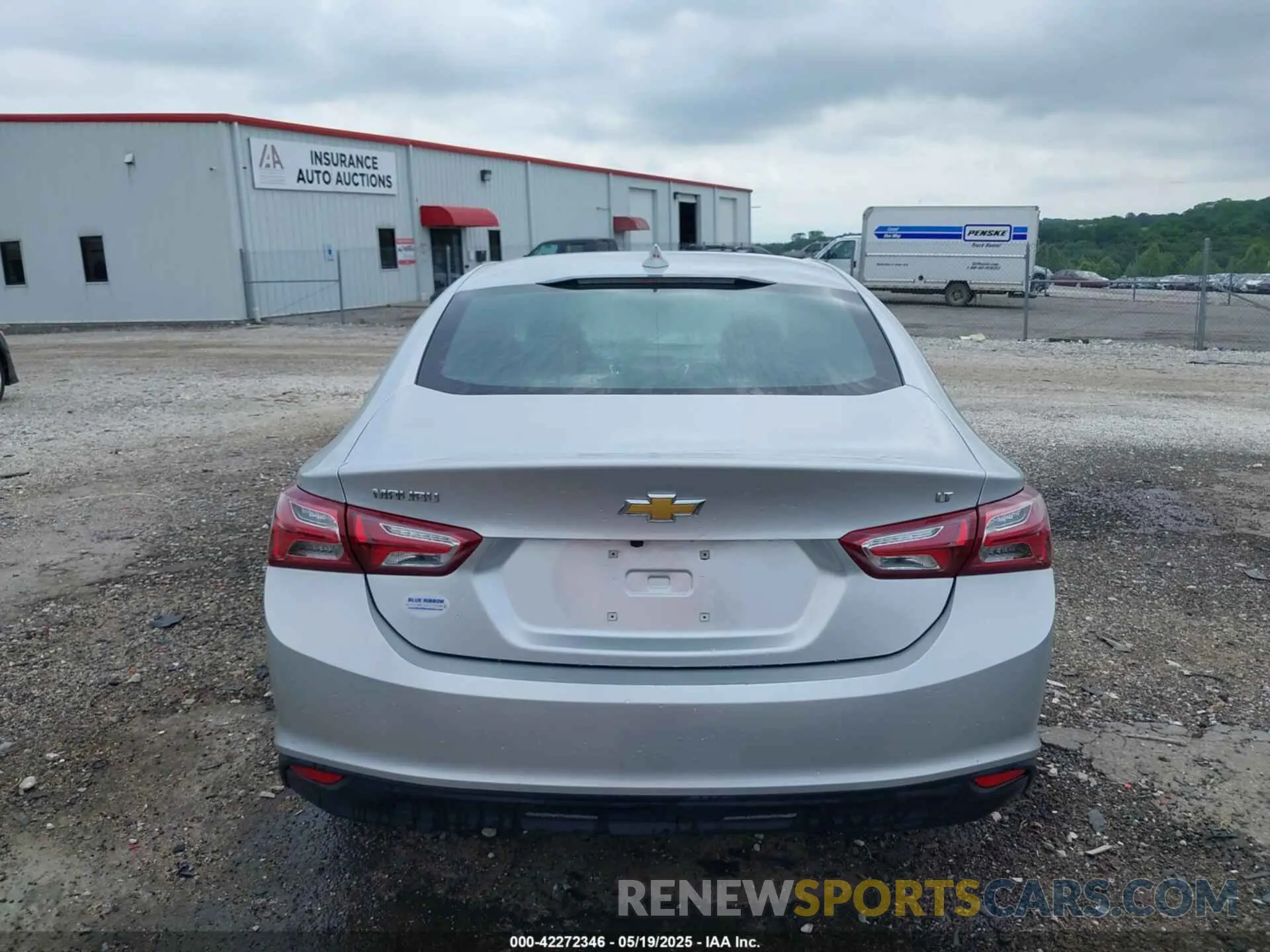 17 Photograph of a damaged car 1G1ZD5ST9NF149004 CHEVROLET MALIBU 2022
