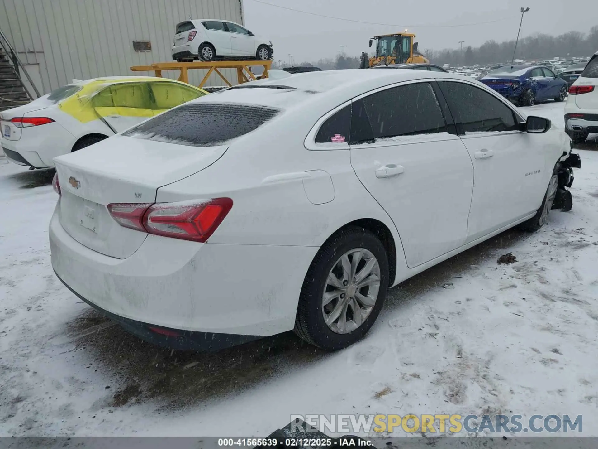 4 Photograph of a damaged car 1G1ZD5ST9NF151402 CHEVROLET MALIBU 2022