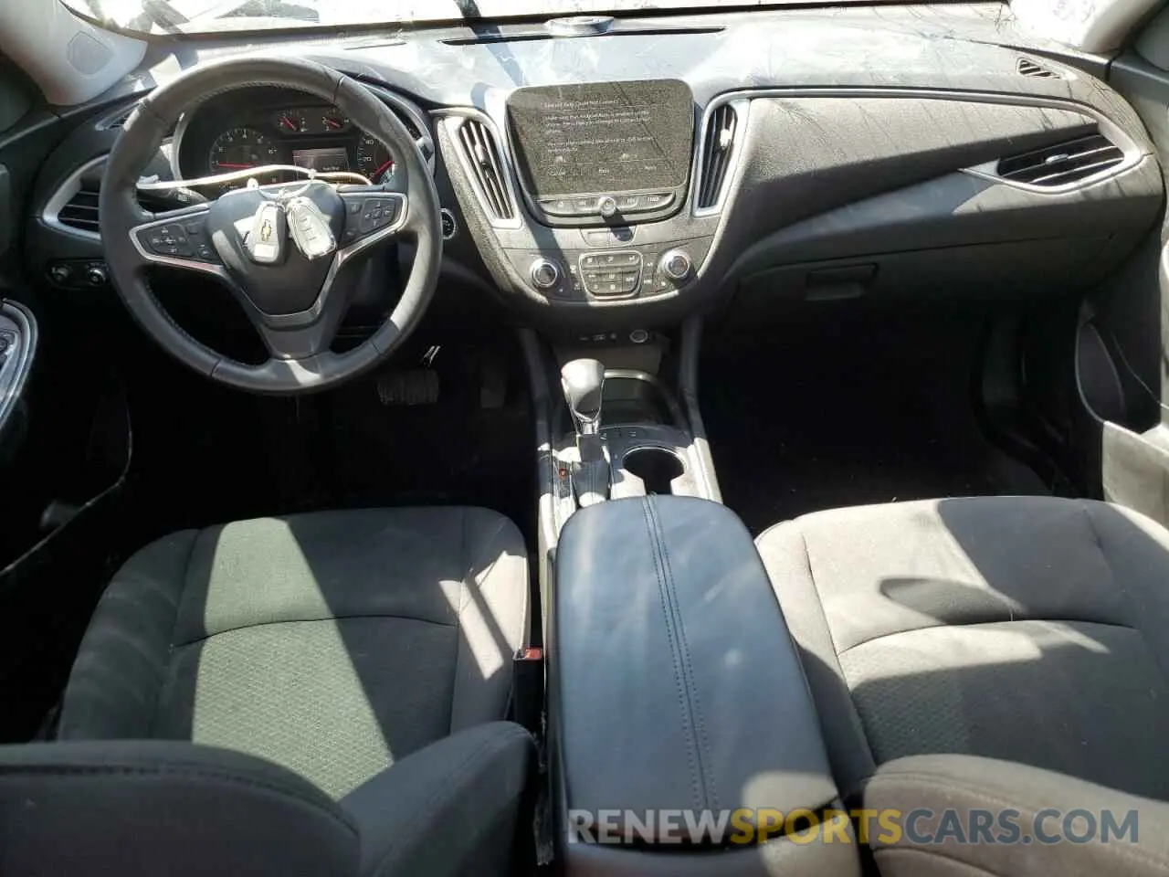 8 Photograph of a damaged car 1G1ZD5ST9NF154140 CHEVROLET MALIBU 2022
