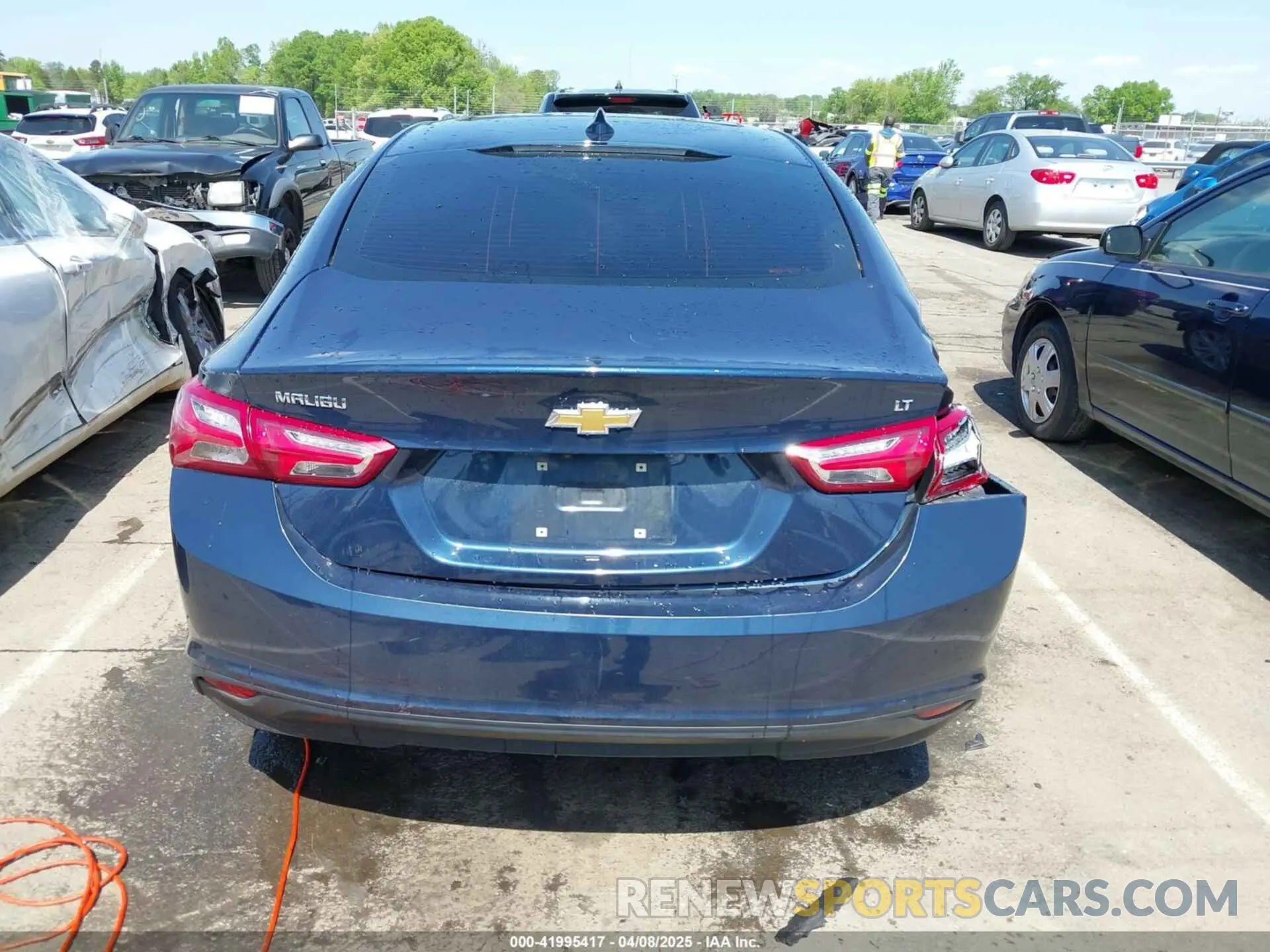 17 Photograph of a damaged car 1G1ZD5ST9NF158351 CHEVROLET MALIBU 2022