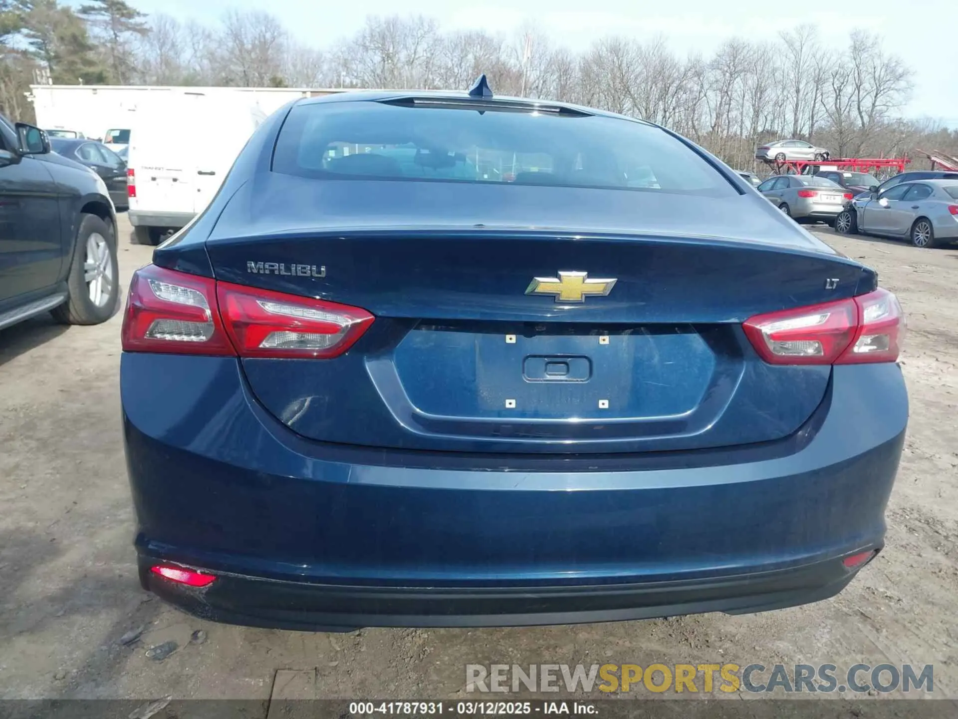 17 Photograph of a damaged car 1G1ZD5STXNF120353 CHEVROLET MALIBU 2022