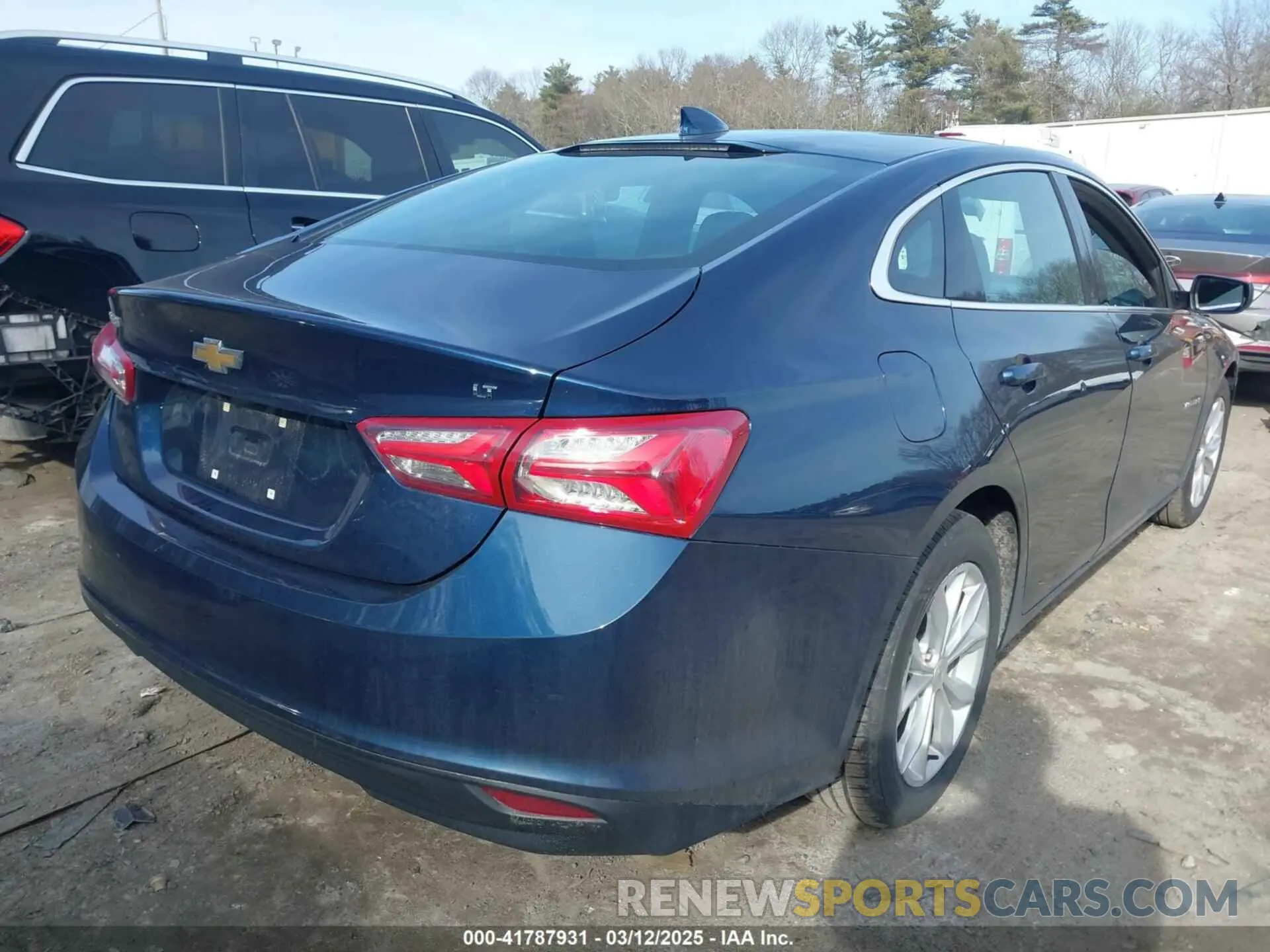 4 Photograph of a damaged car 1G1ZD5STXNF120353 CHEVROLET MALIBU 2022