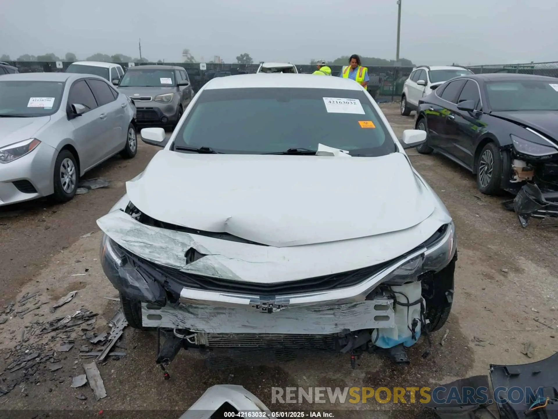 13 Photograph of a damaged car 1G1ZD5STXNF135998 CHEVROLET MALIBU 2022