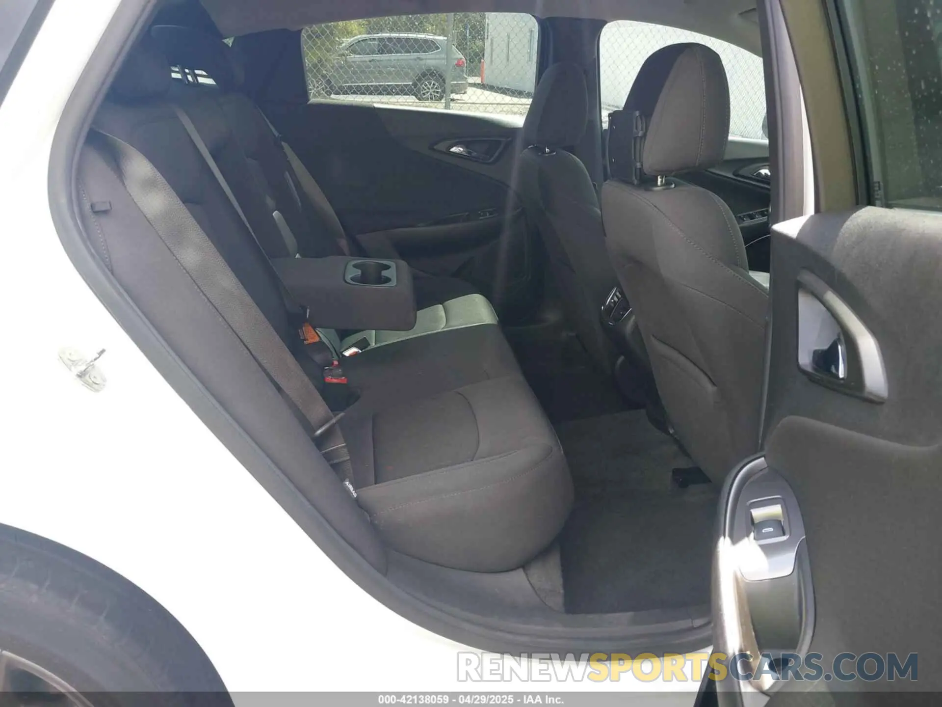 8 Photograph of a damaged car 1G1ZD5STXNF144457 CHEVROLET MALIBU 2022