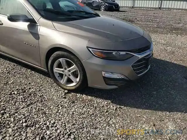 10 Photograph of a damaged car 1G1ZD5STXNF152400 CHEVROLET MALIBU 2022