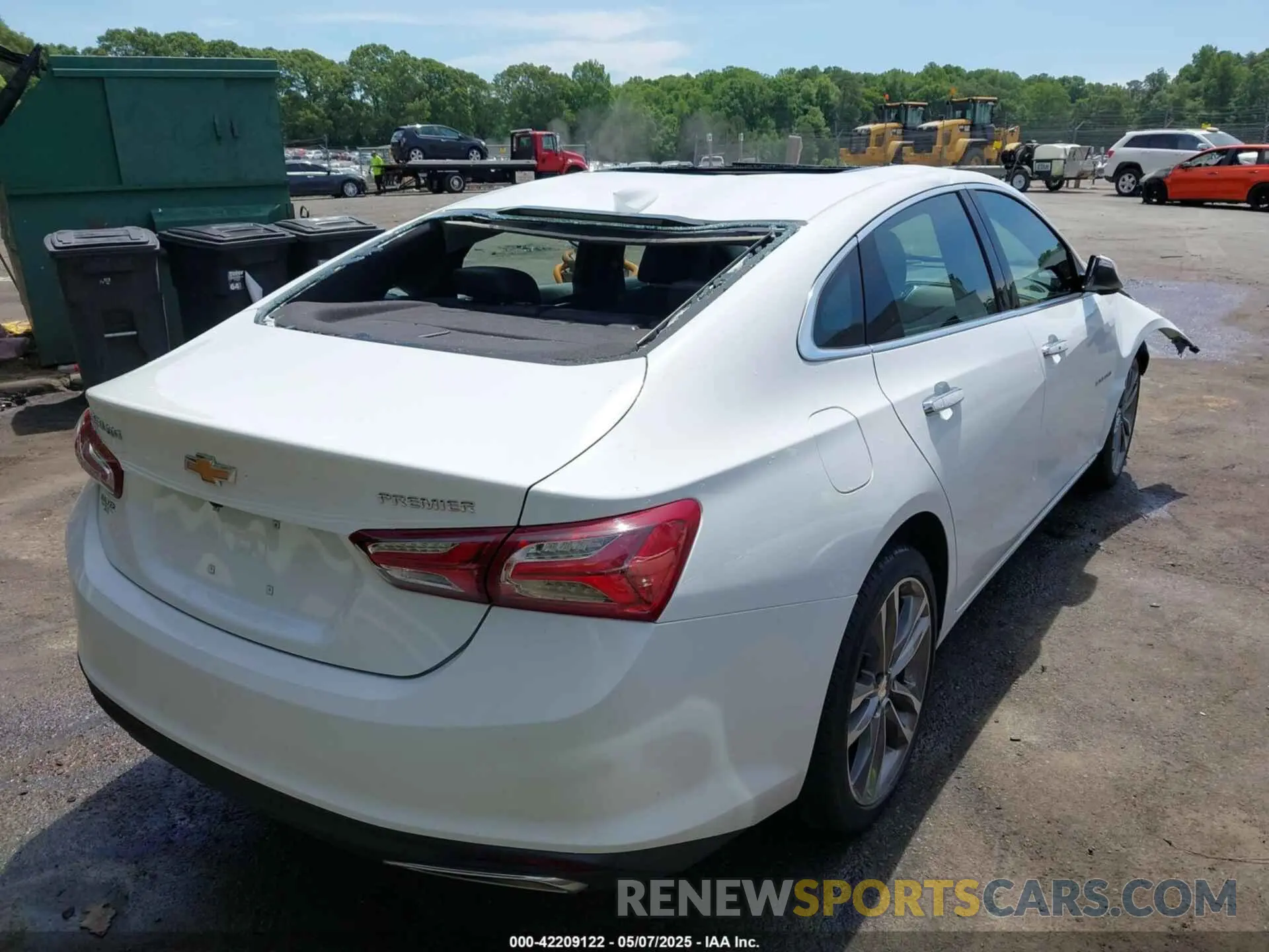 4 Photograph of a damaged car 1G1ZE5SX0NF204326 CHEVROLET MALIBU 2022