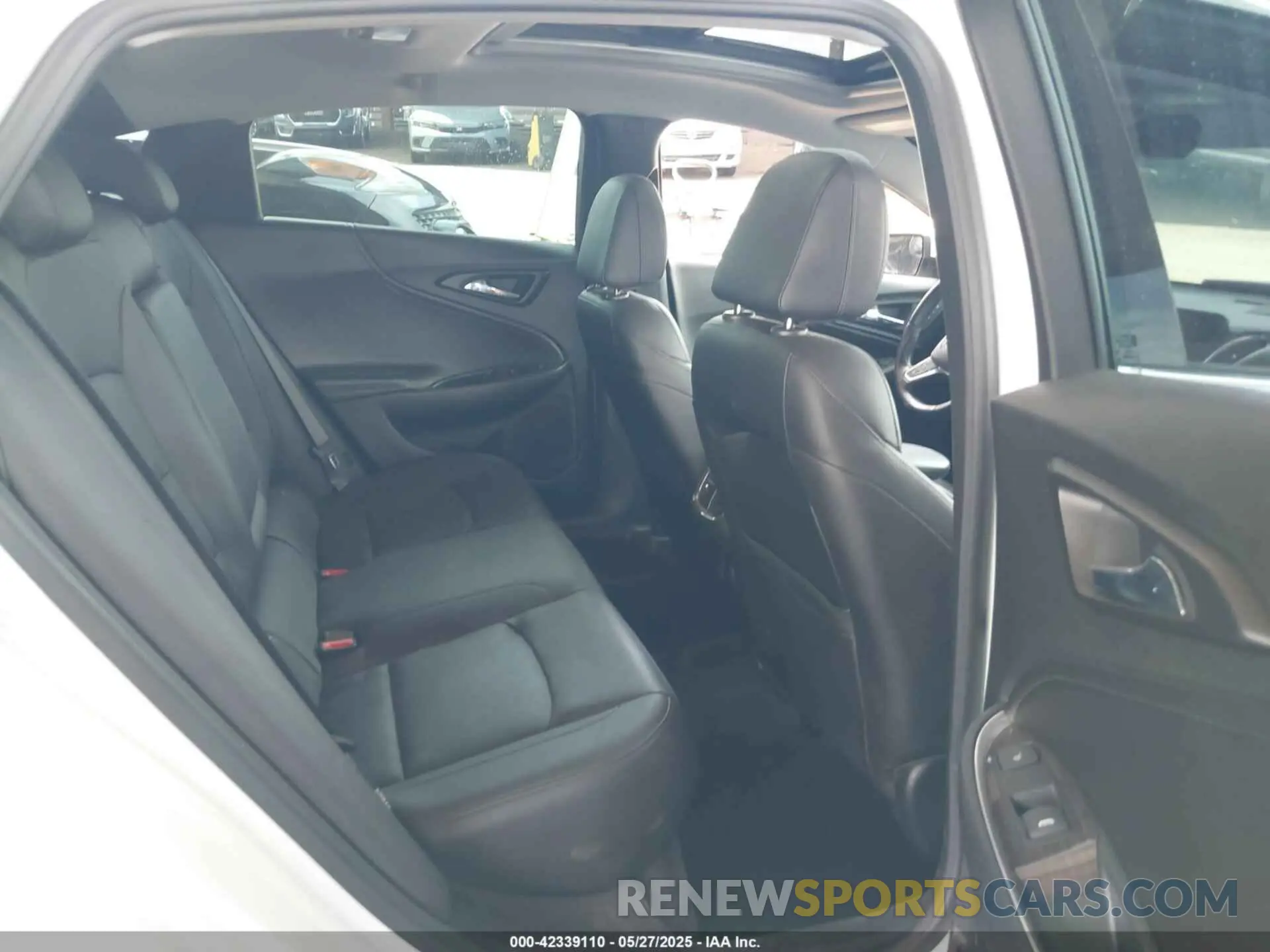 8 Photograph of a damaged car 1G1ZE5SX3NF117097 CHEVROLET MALIBU 2022