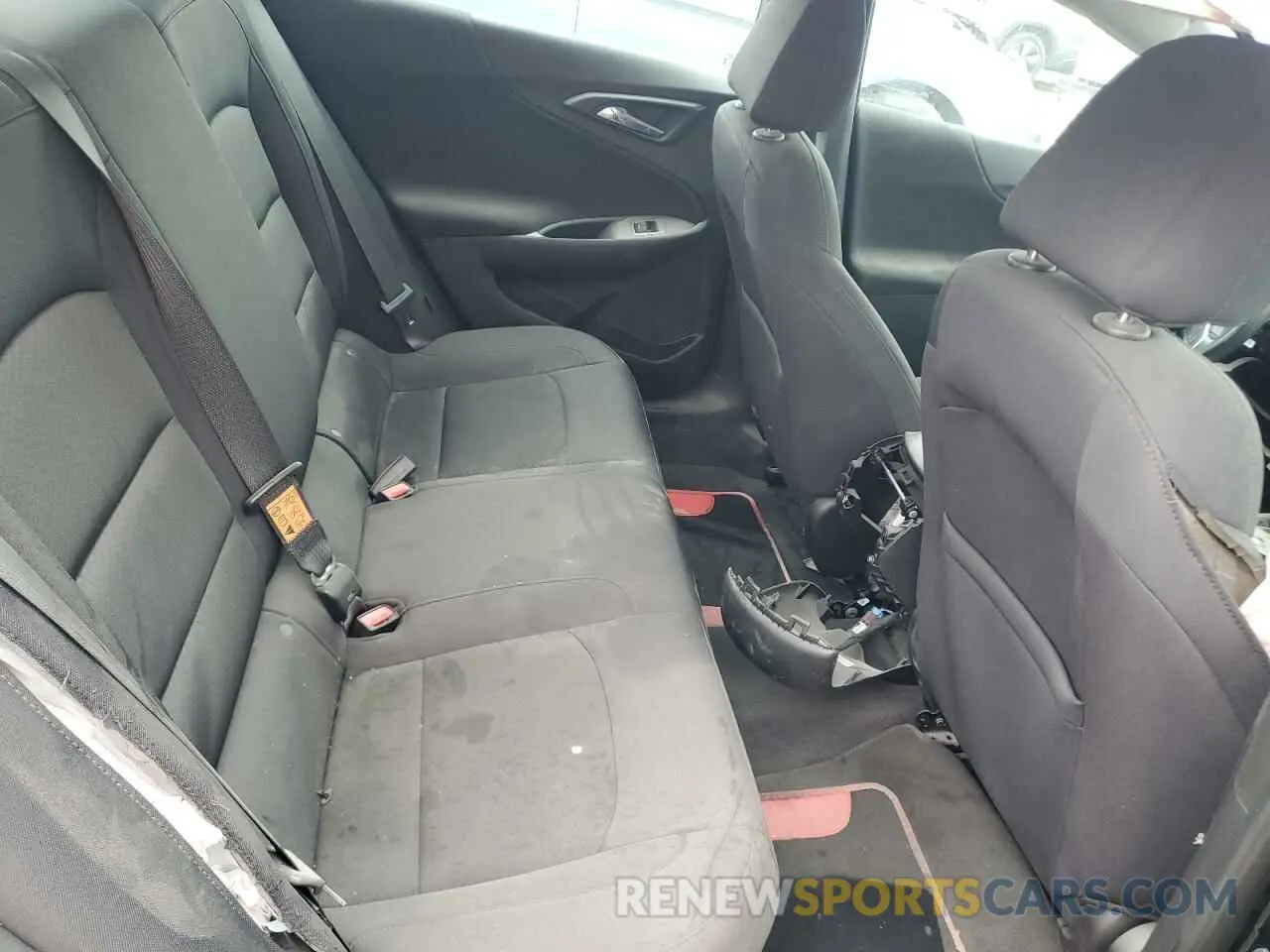 10 Photograph of a damaged car 1G1ZG5ST0NF105206 CHEVROLET MALIBU 2022