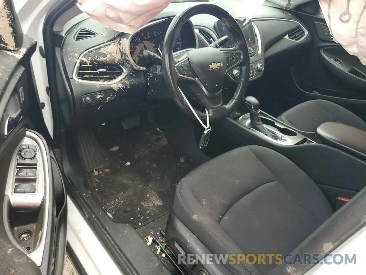 8 Photograph of a damaged car 1G1ZG5ST0NF203121 CHEVROLET MALIBU 2022