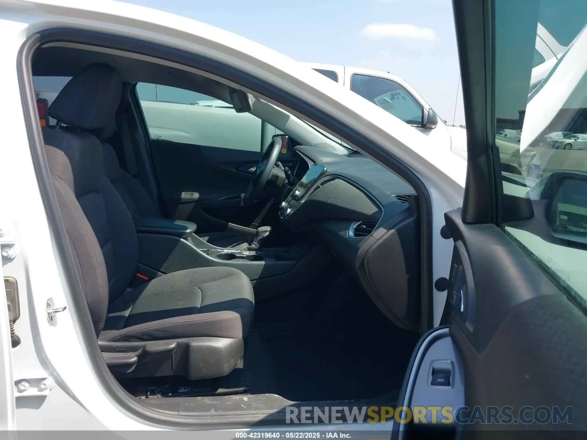5 Photograph of a damaged car 1G1ZG5ST1NF209851 CHEVROLET MALIBU 2022