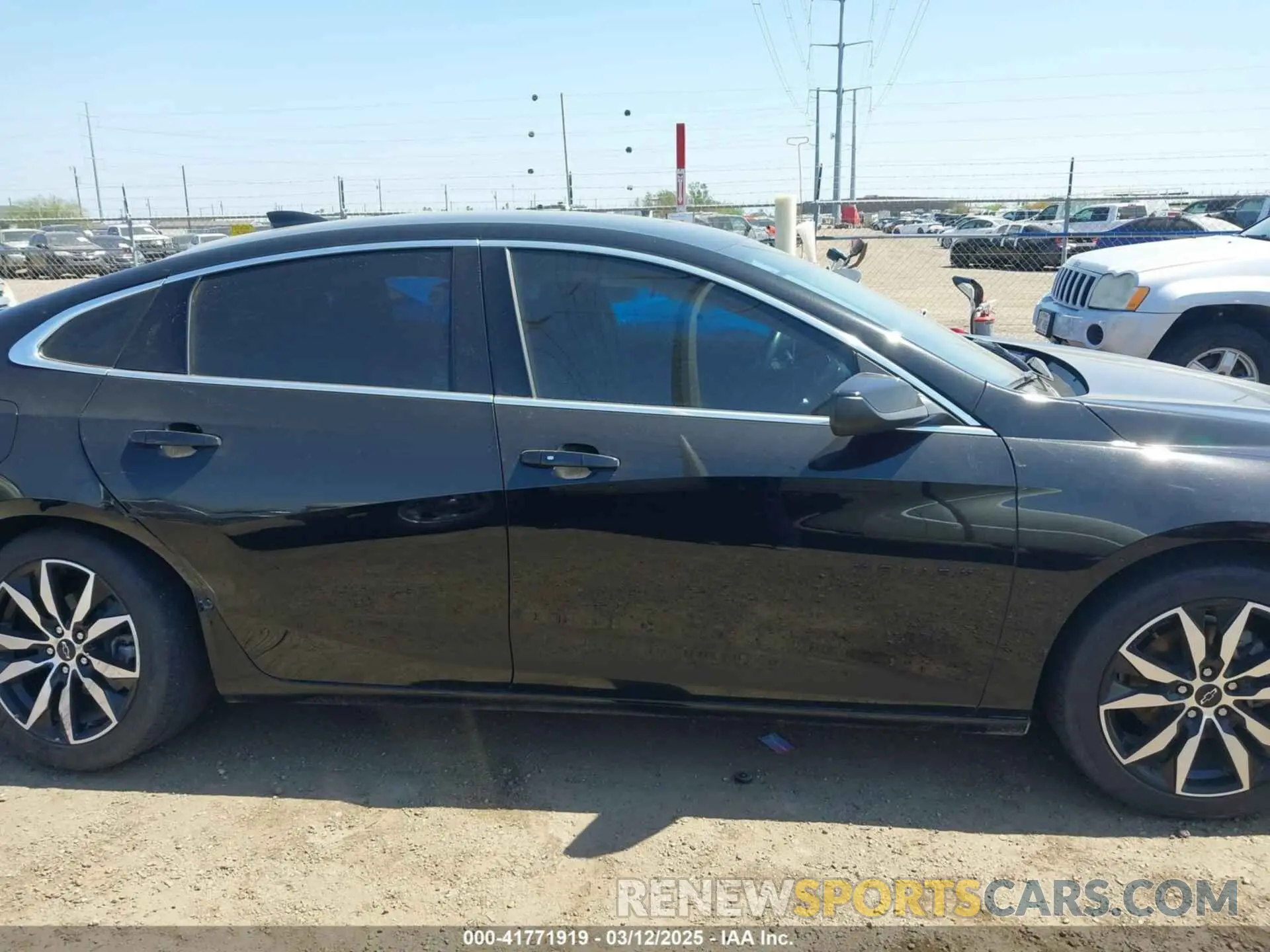 13 Photograph of a damaged car 1G1ZG5ST2NF200995 CHEVROLET MALIBU 2022
