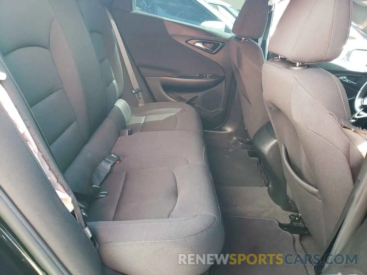 10 Photograph of a damaged car 1G1ZG5ST2NF205808 CHEVROLET MALIBU 2022