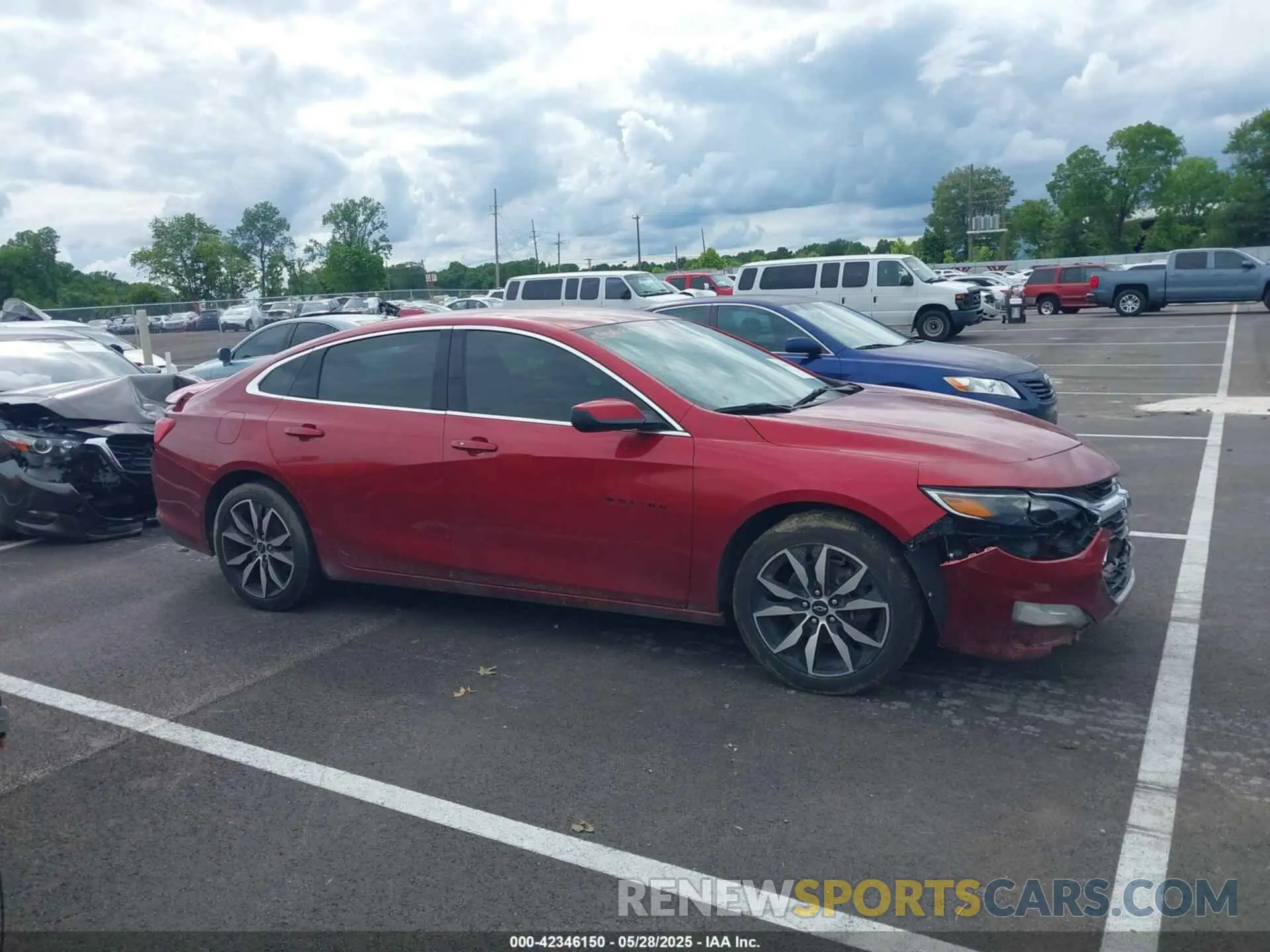 12 Photograph of a damaged car 1G1ZG5ST3NF106821 CHEVROLET MALIBU 2022