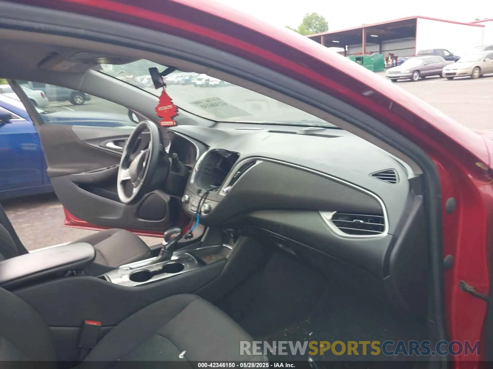 5 Photograph of a damaged car 1G1ZG5ST3NF106821 CHEVROLET MALIBU 2022