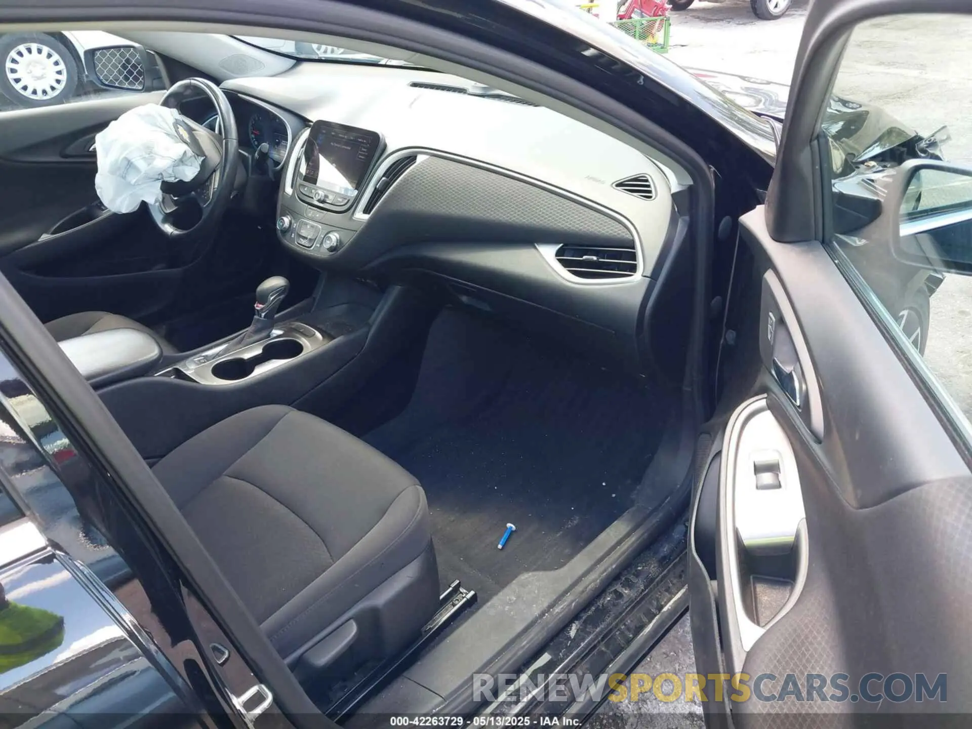 5 Photograph of a damaged car 1G1ZG5ST4NF207849 CHEVROLET MALIBU 2022