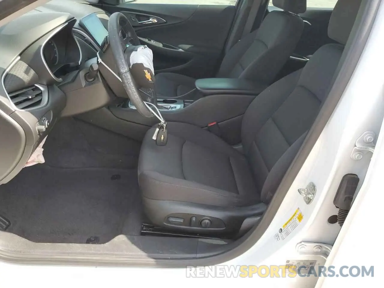 7 Photograph of a damaged car 1G1ZG5ST6NF117988 CHEVROLET MALIBU 2022