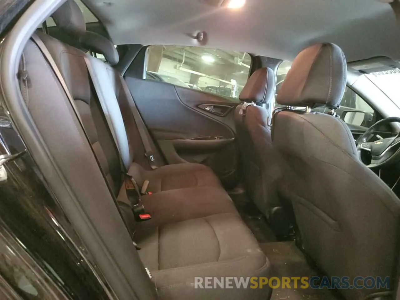 10 Photograph of a damaged car 1G1ZG5ST6NF207674 CHEVROLET MALIBU 2022