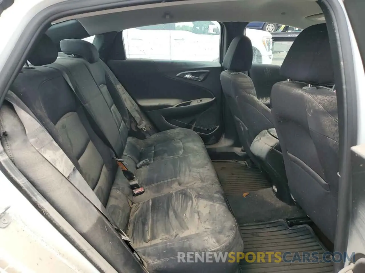 10 Photograph of a damaged car 1G1ZG5ST6NF208226 CHEVROLET MALIBU 2022