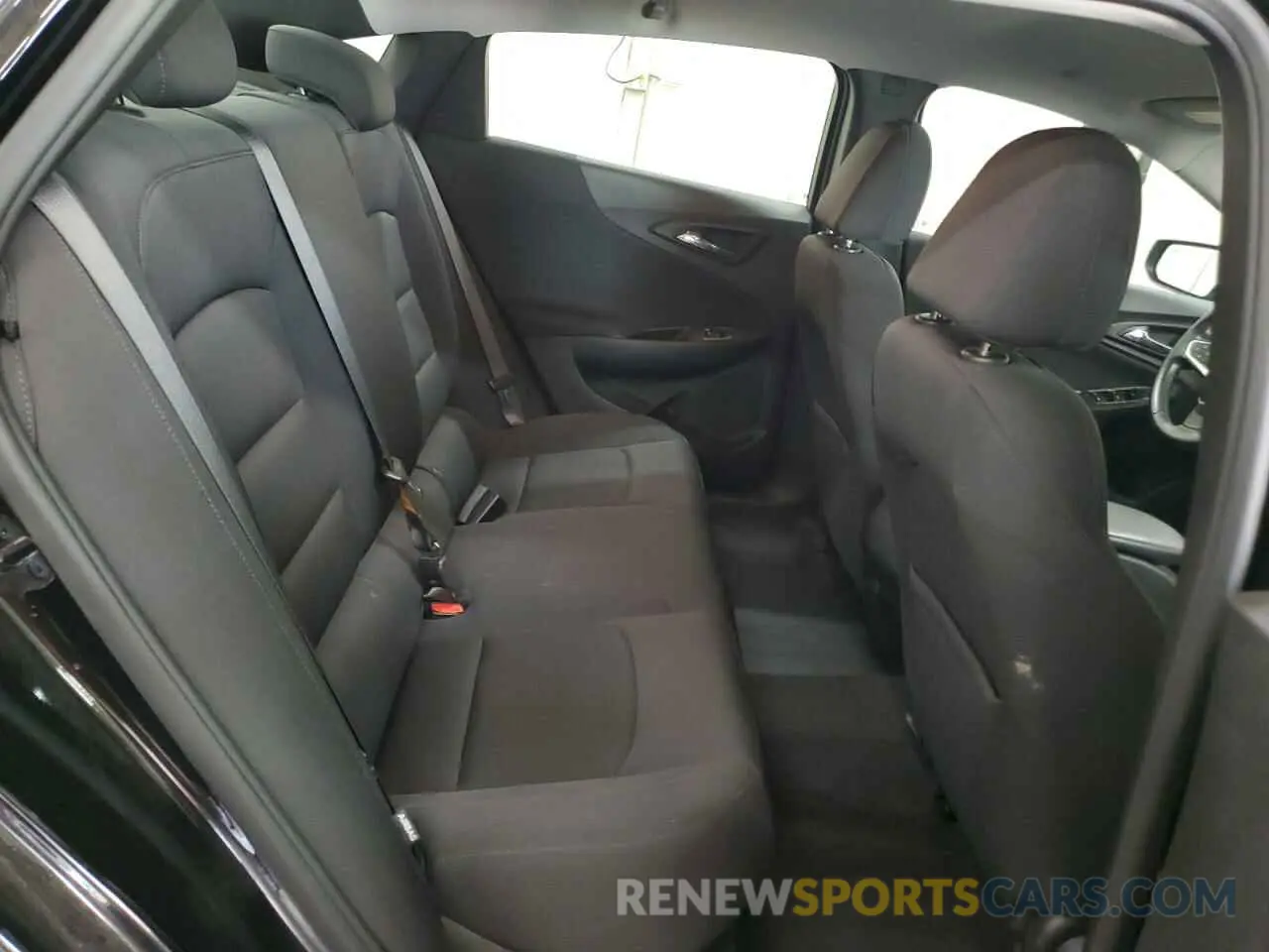 10 Photograph of a damaged car 1G1ZG5ST7NF102657 CHEVROLET MALIBU 2022