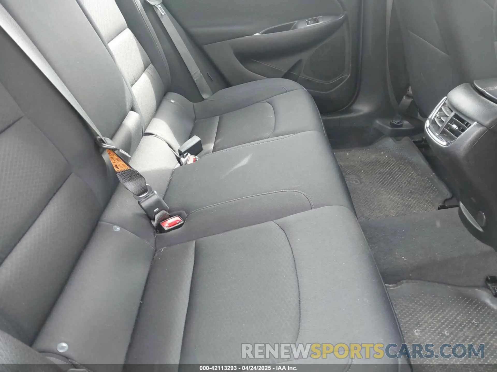 8 Photograph of a damaged car 1G1ZD5ST1PF162090 CHEVROLET MALIBU 2023