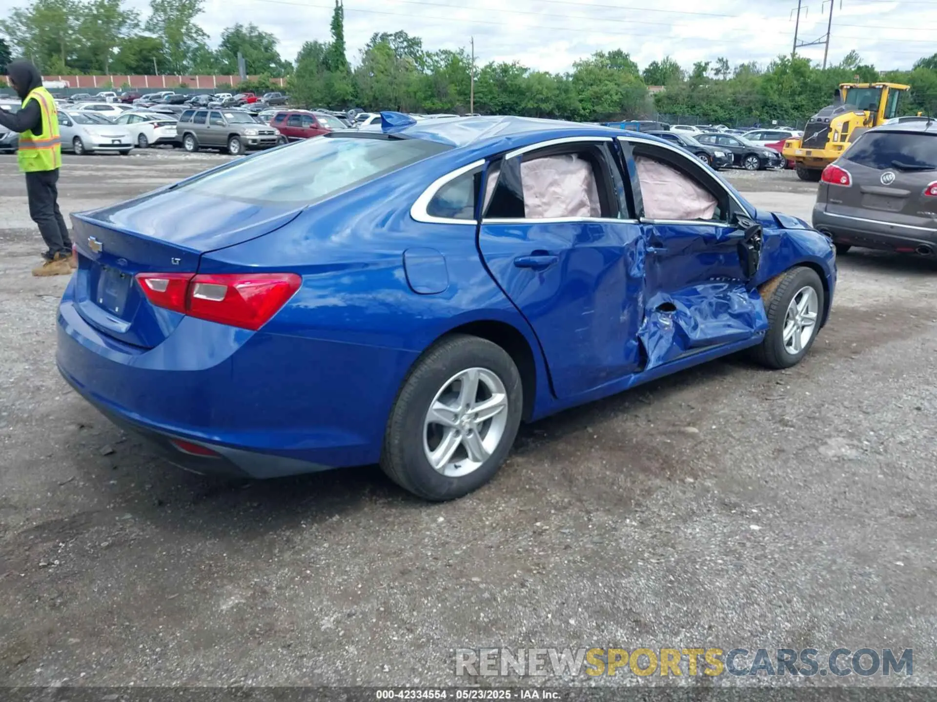 4 Photograph of a damaged car 1G1ZD5ST1PF240996 CHEVROLET MALIBU 2023