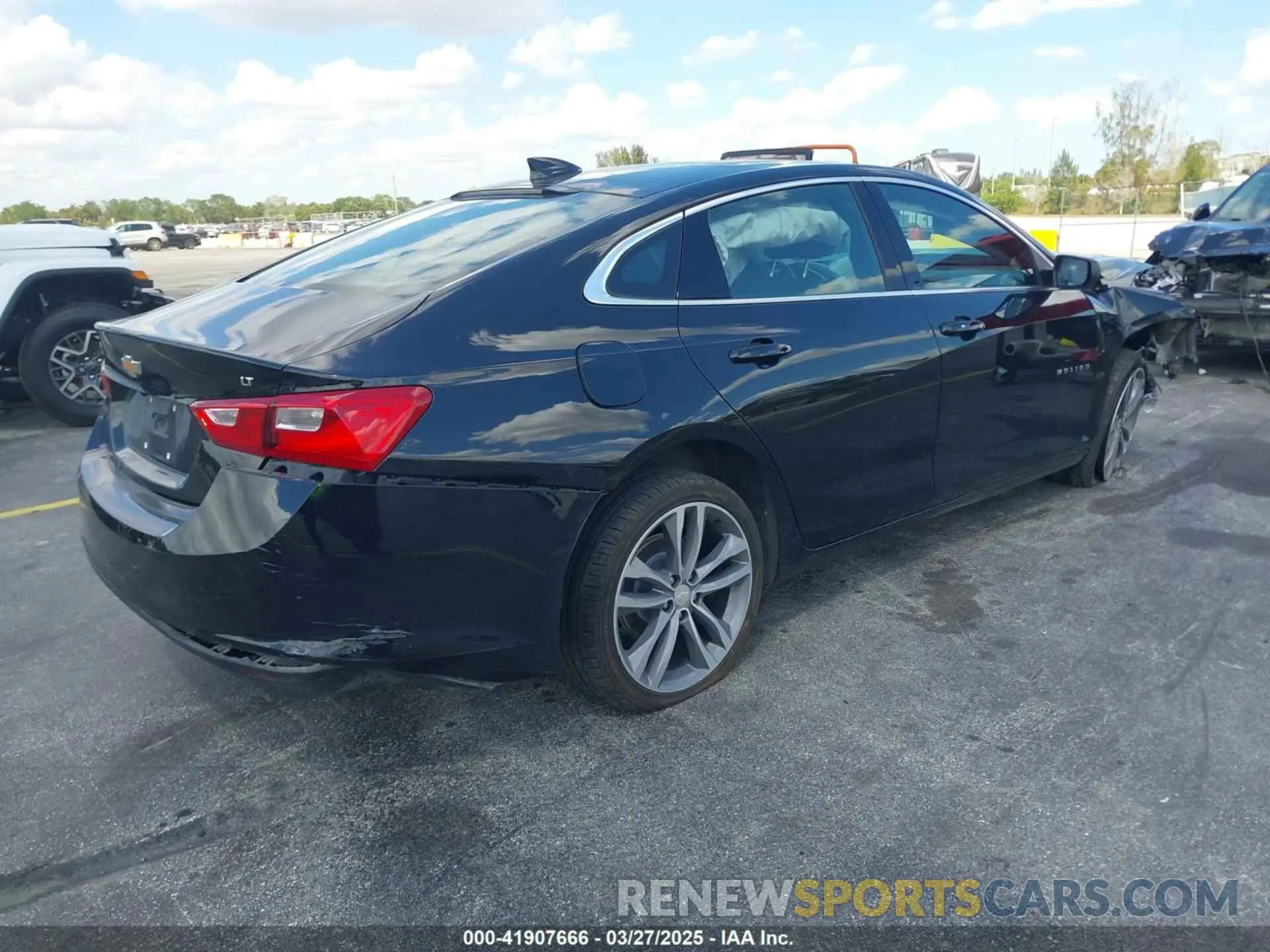 4 Photograph of a damaged car 1G1ZD5ST3PF226484 CHEVROLET MALIBU 2023