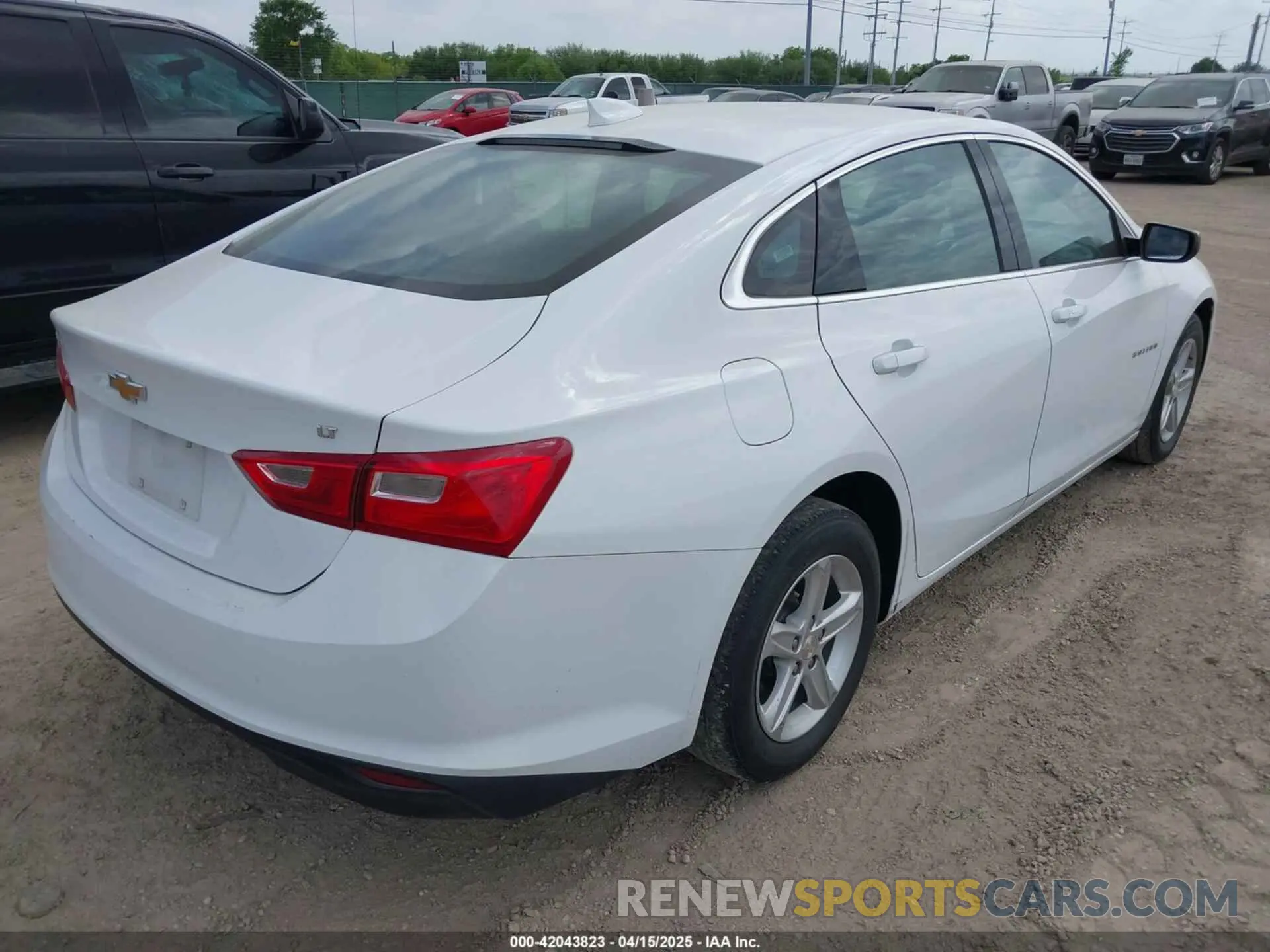 4 Photograph of a damaged car 1G1ZD5ST3PF229322 CHEVROLET MALIBU 2023