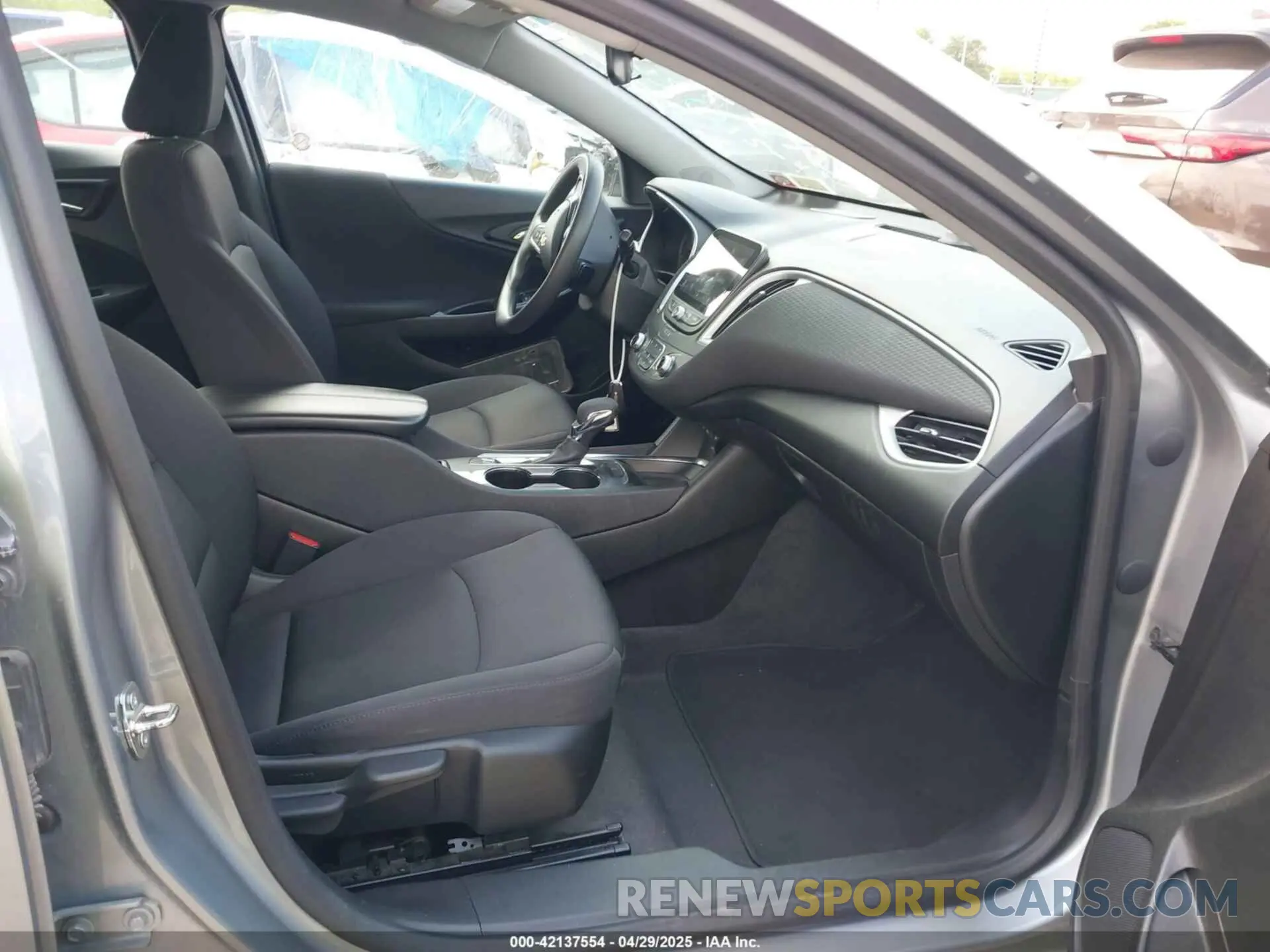 5 Photograph of a damaged car 1G1ZD5ST3PF230907 CHEVROLET MALIBU 2023