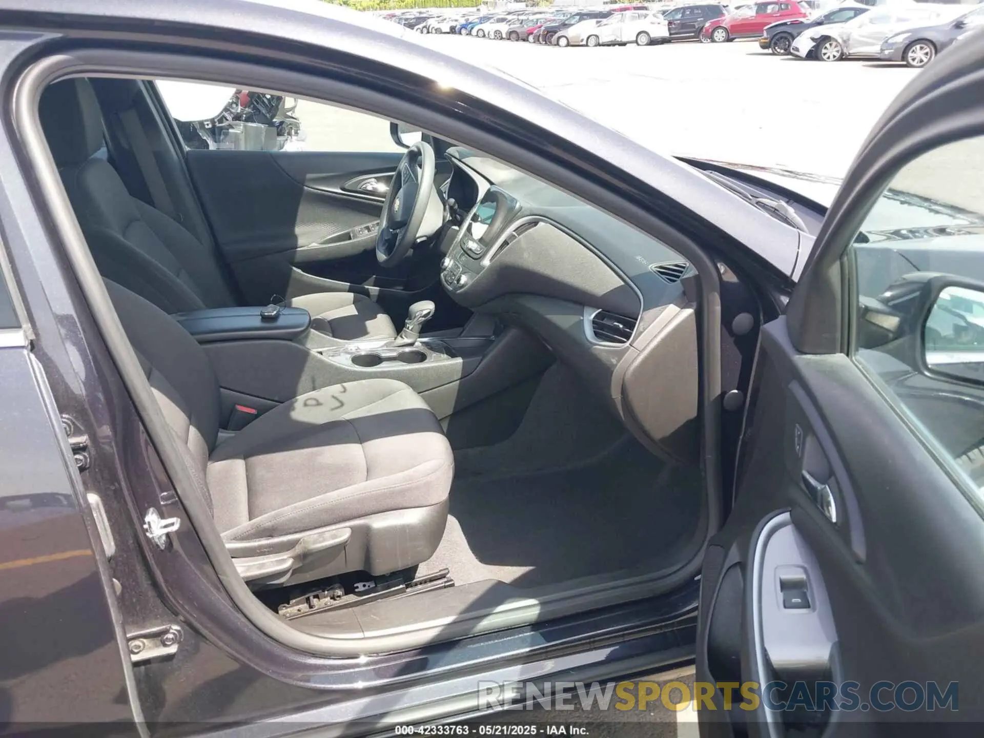 5 Photograph of a damaged car 1G1ZD5ST3PF232690 CHEVROLET MALIBU 2023