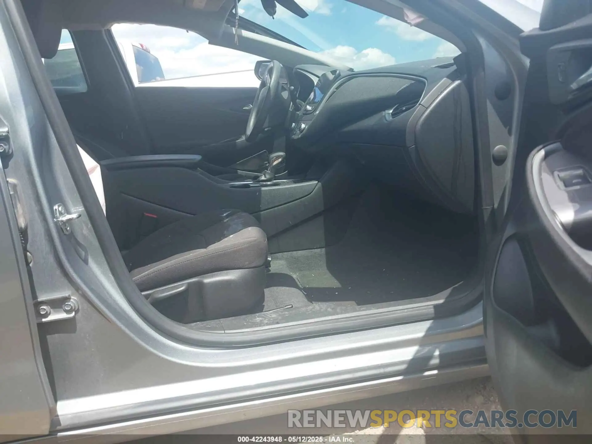 5 Photograph of a damaged car 1G1ZD5ST3PF245097 CHEVROLET MALIBU 2023