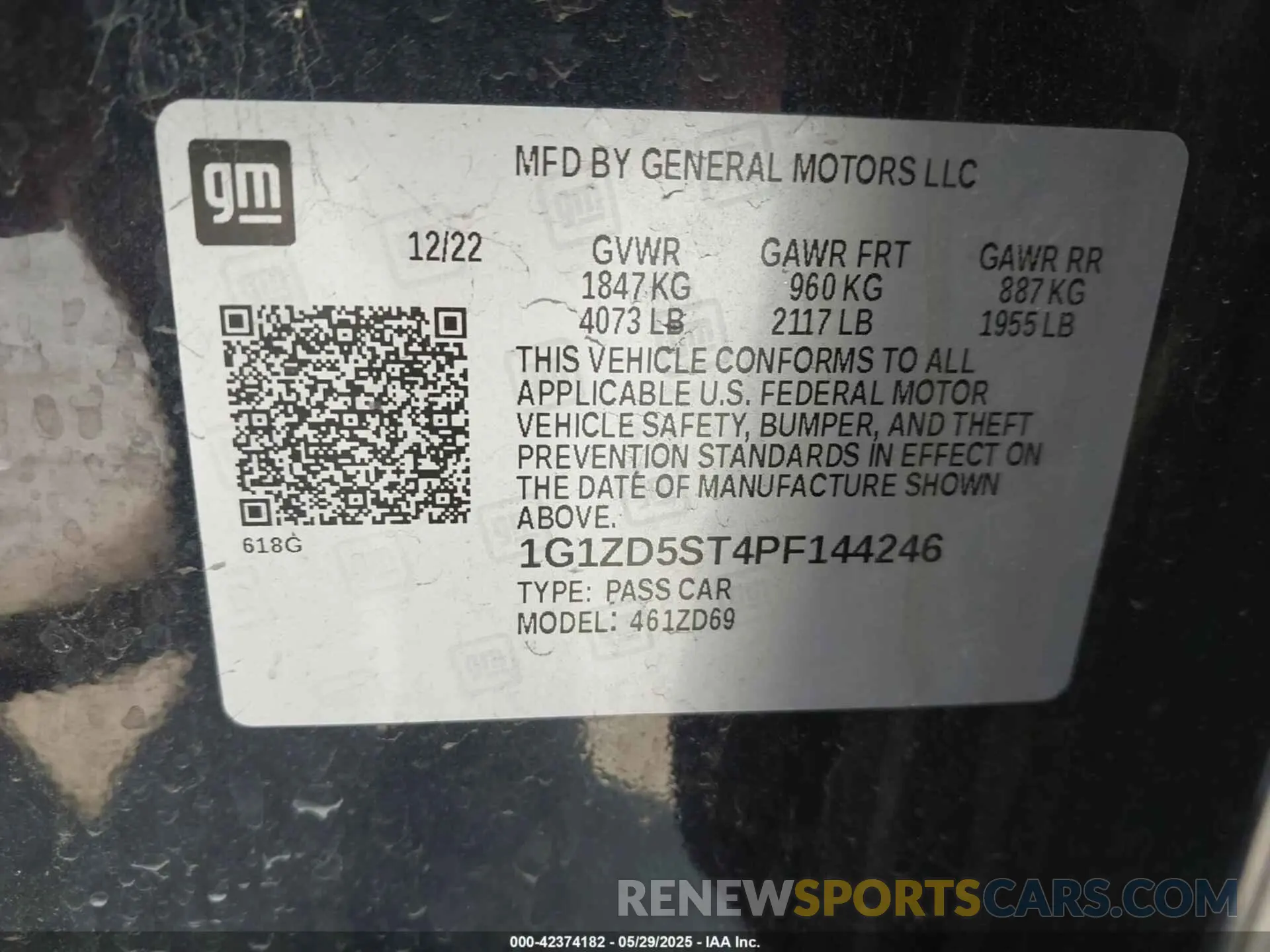 9 Photograph of a damaged car 1G1ZD5ST4PF144246 CHEVROLET MALIBU 2023