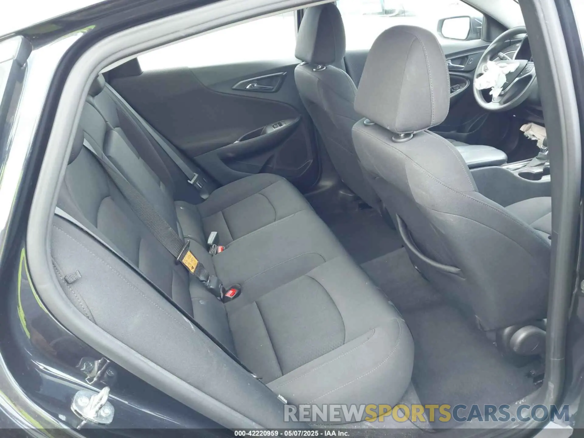 8 Photograph of a damaged car 1G1ZD5ST4PF178736 CHEVROLET MALIBU 2023