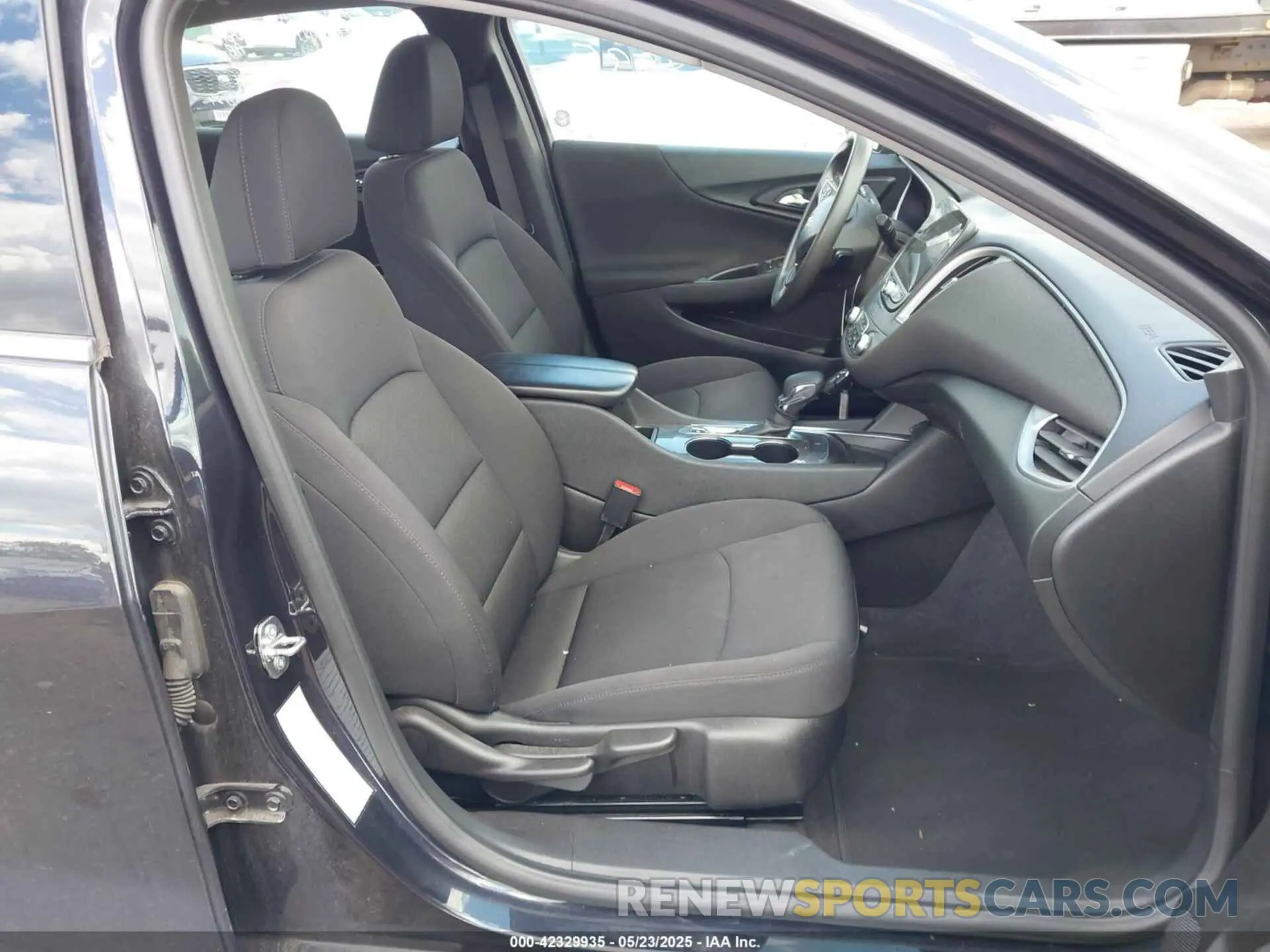 5 Photograph of a damaged car 1G1ZD5ST4PF183418 CHEVROLET MALIBU 2023
