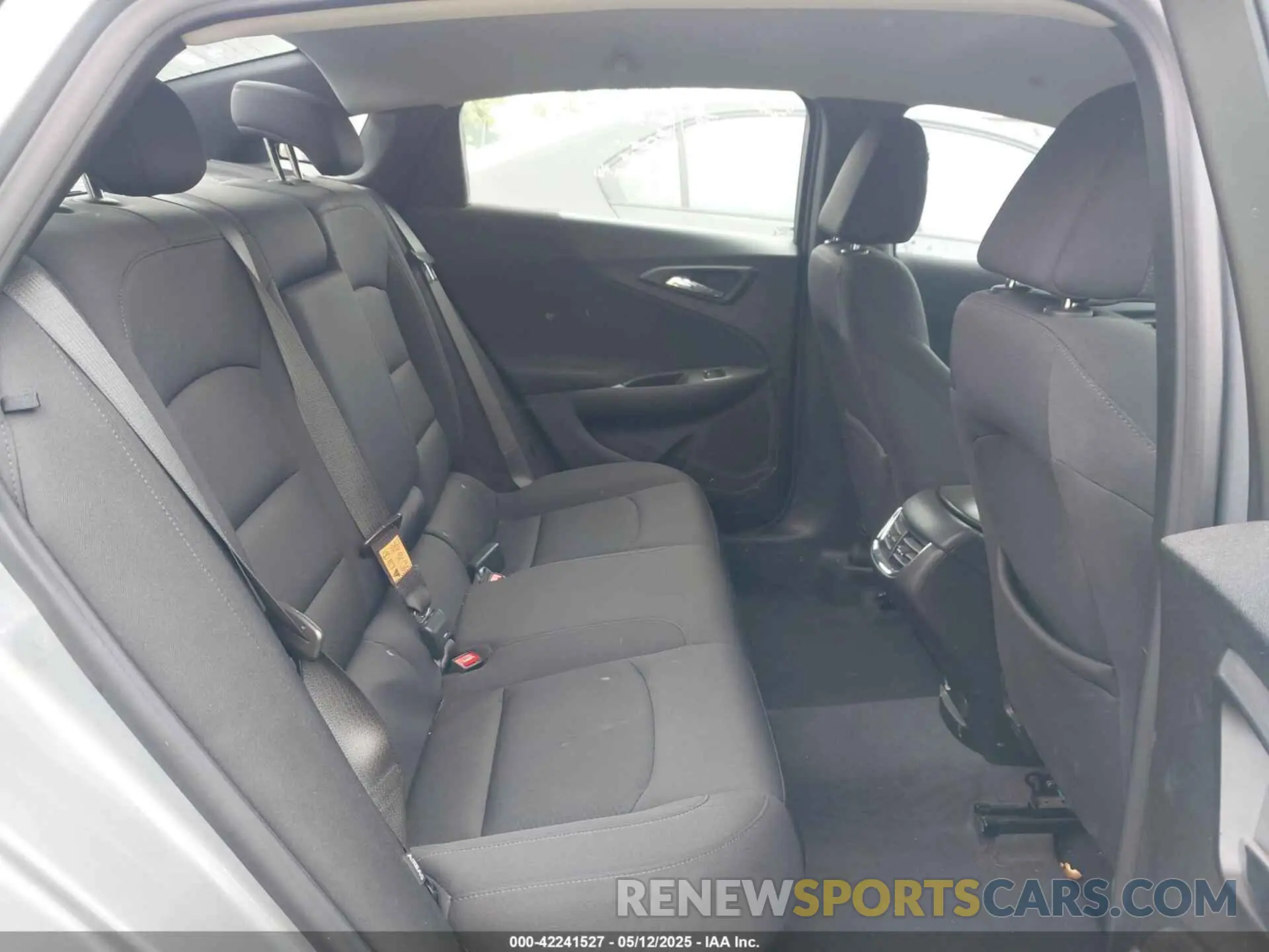 8 Photograph of a damaged car 1G1ZD5ST4PF235355 CHEVROLET MALIBU 2023