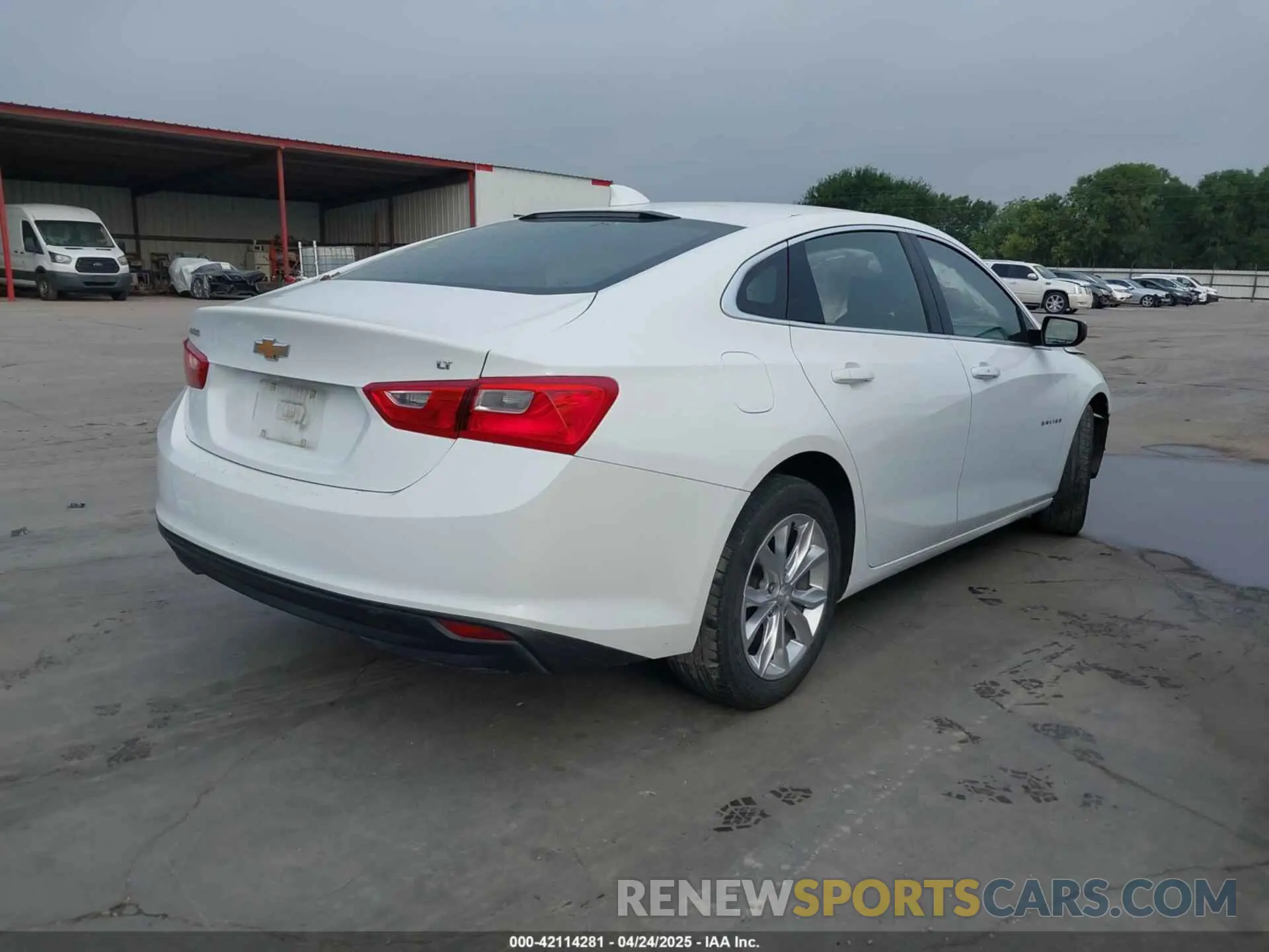 4 Photograph of a damaged car 1G1ZD5ST5PF222100 CHEVROLET MALIBU 2023