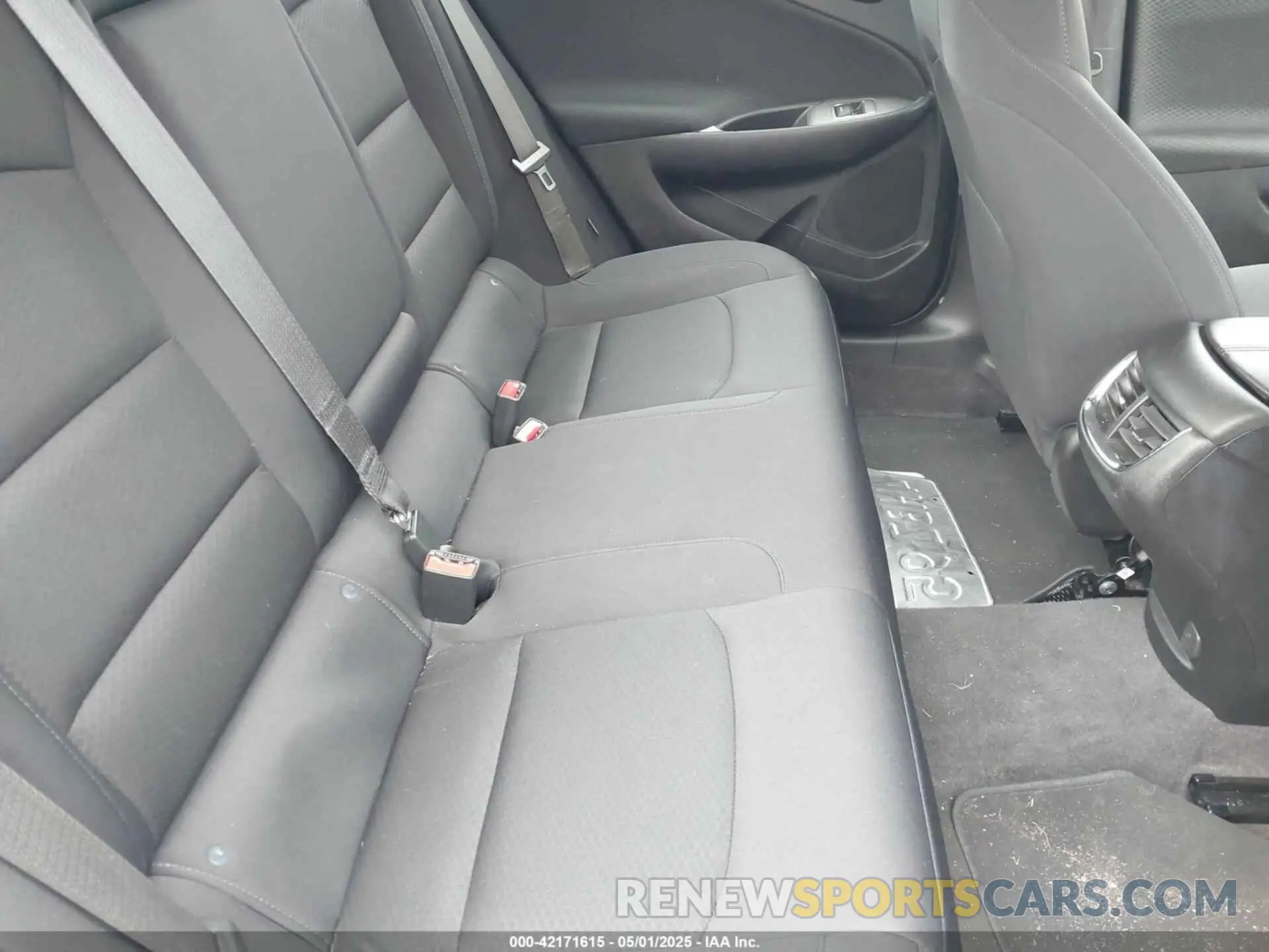 8 Photograph of a damaged car 1G1ZD5ST5PF229709 CHEVROLET MALIBU 2023