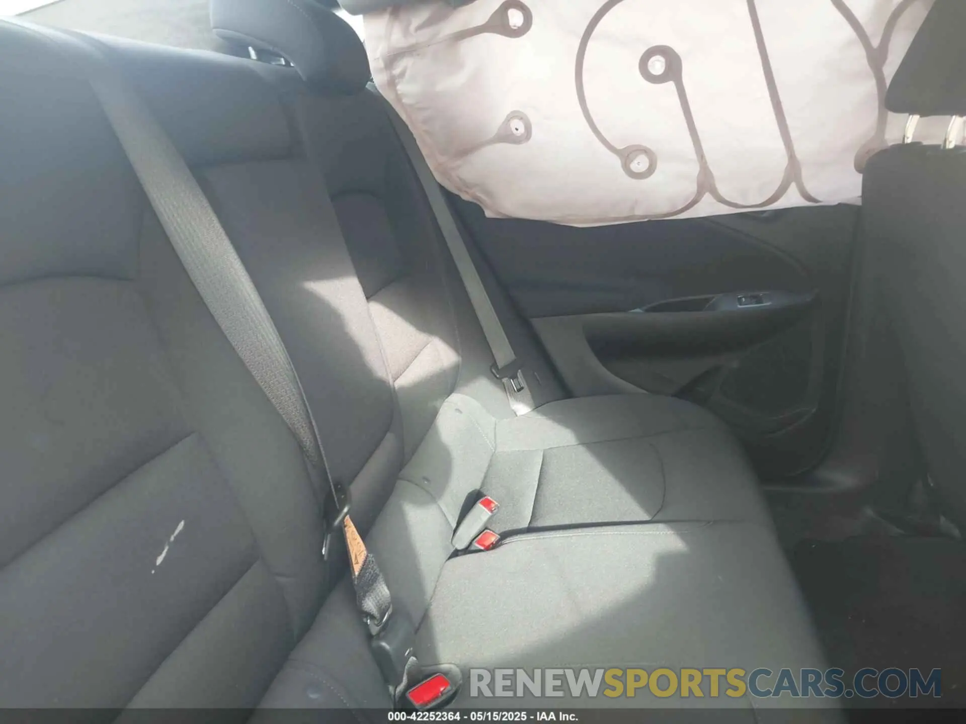 8 Photograph of a damaged car 1G1ZD5ST5PF236563 CHEVROLET MALIBU 2023