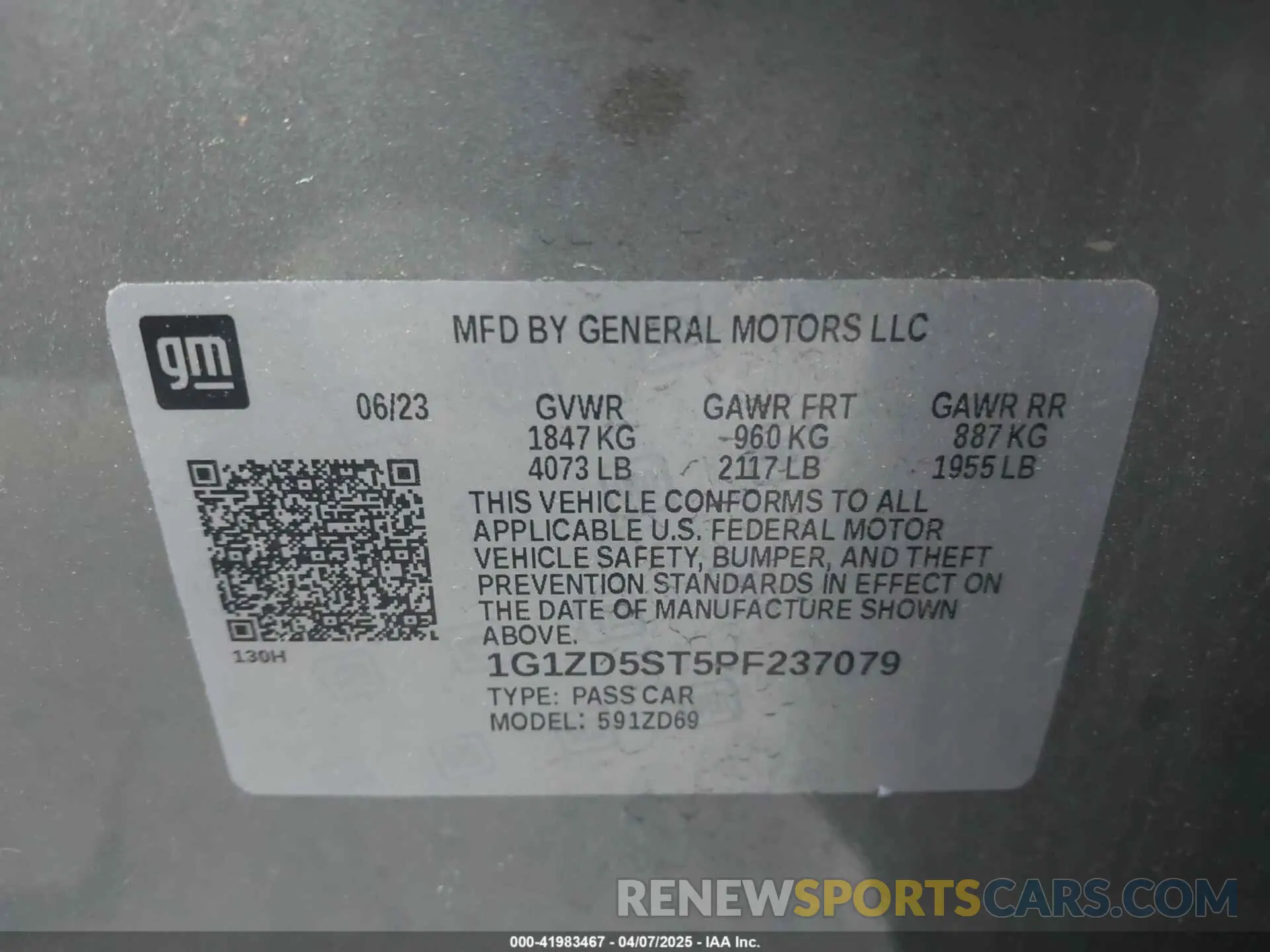 9 Photograph of a damaged car 1G1ZD5ST5PF237079 CHEVROLET MALIBU 2023