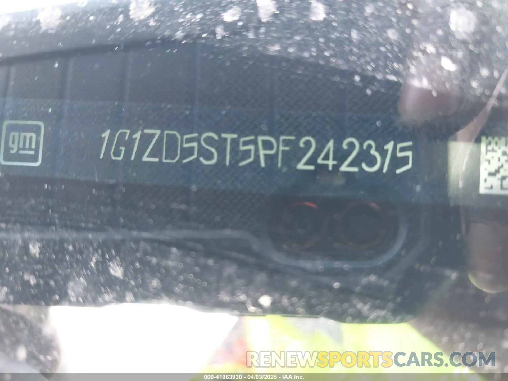 9 Photograph of a damaged car 1G1ZD5ST5PF242315 CHEVROLET MALIBU 2023