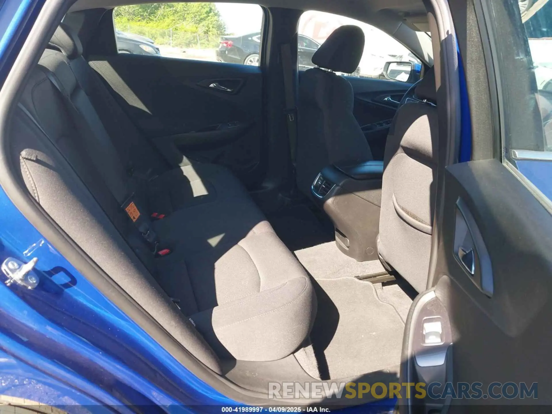 8 Photograph of a damaged car 1G1ZD5ST7PF123665 CHEVROLET MALIBU 2023