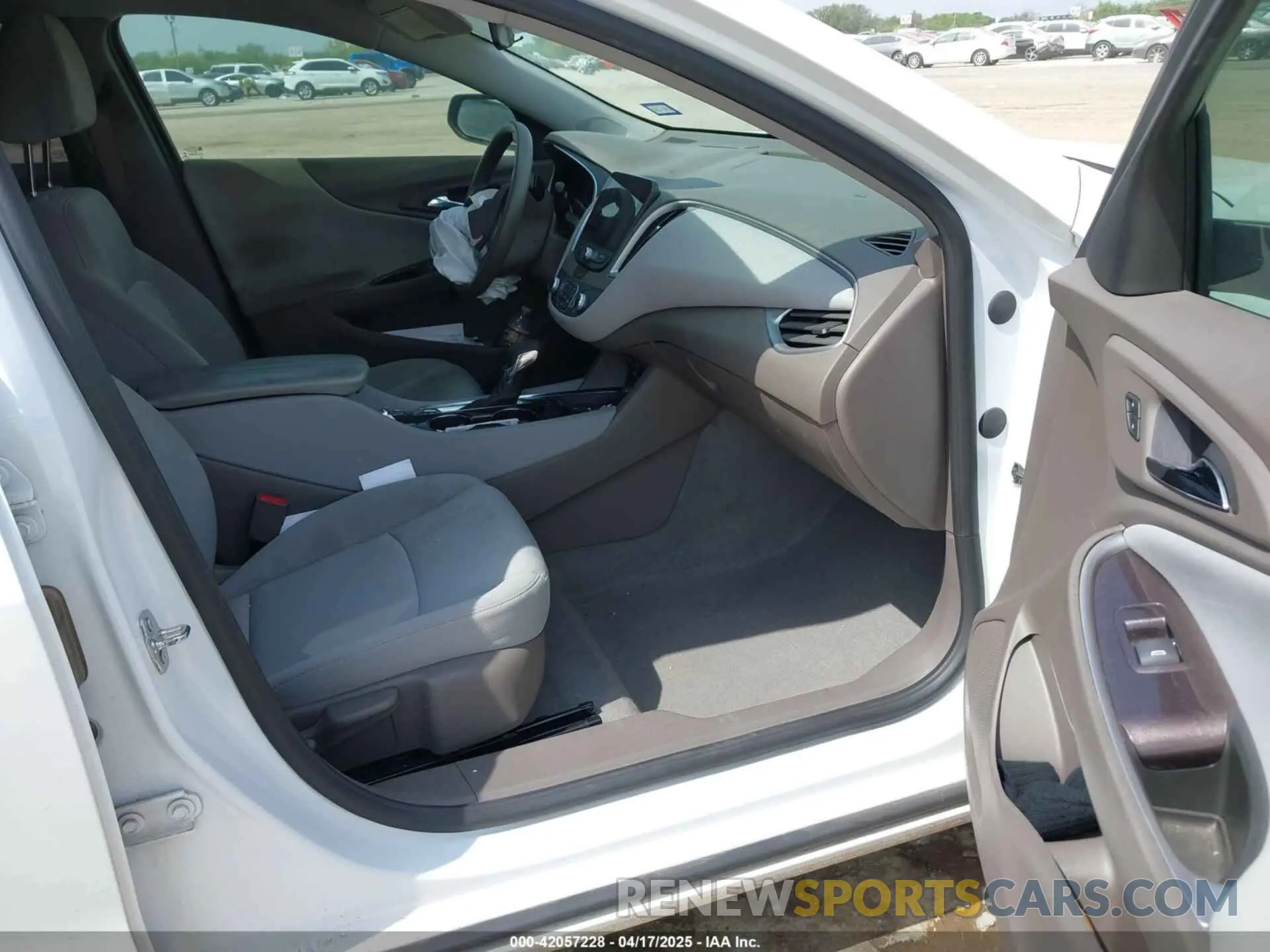 5 Photograph of a damaged car 1G1ZD5ST7PF176835 CHEVROLET MALIBU 2023