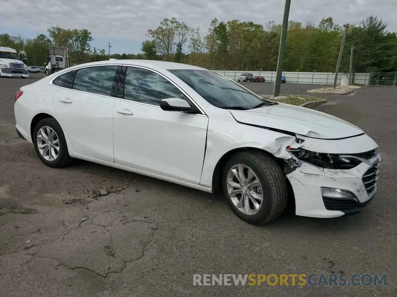 4 Photograph of a damaged car 1G1ZD5ST7PF236483 CHEVROLET MALIBU 2023