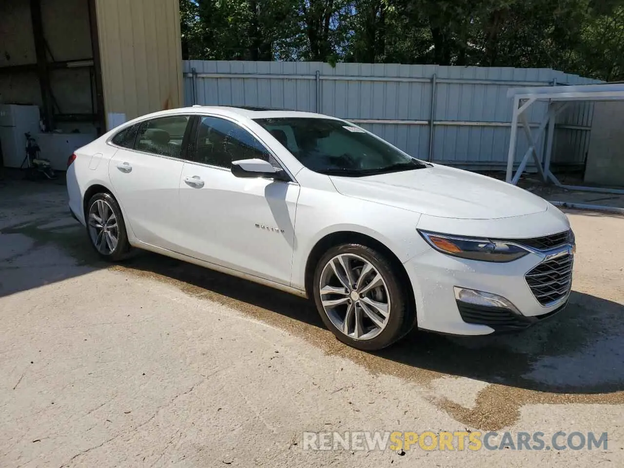 4 Photograph of a damaged car 1G1ZD5ST8PF135632 CHEVROLET MALIBU 2023
