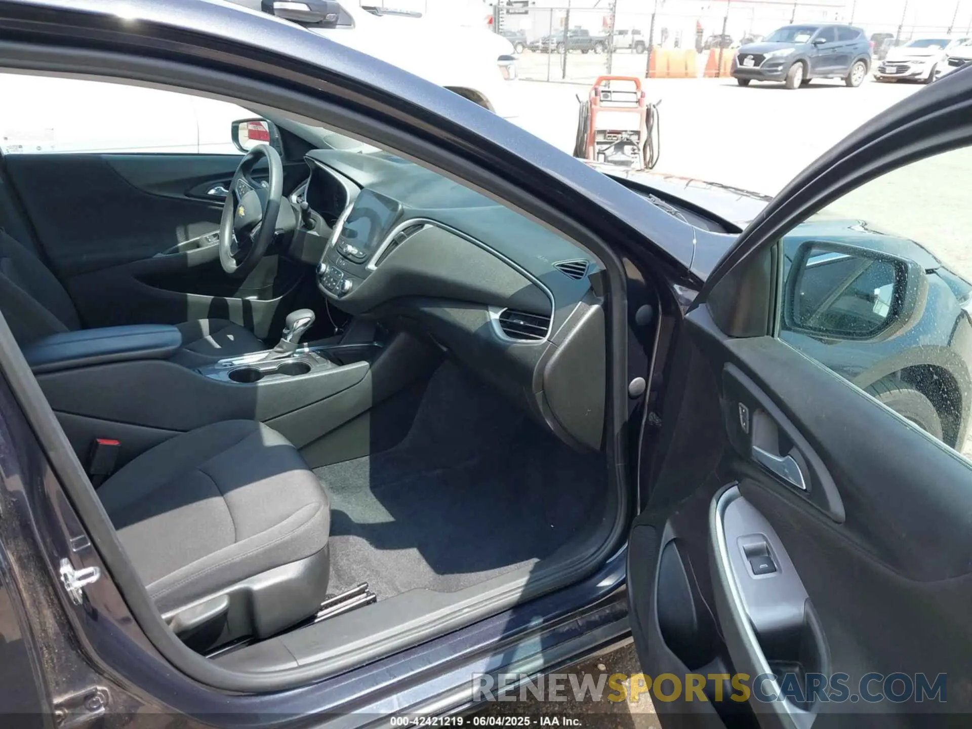 5 Photograph of a damaged car 1G1ZD5ST8PF226657 CHEVROLET MALIBU 2023