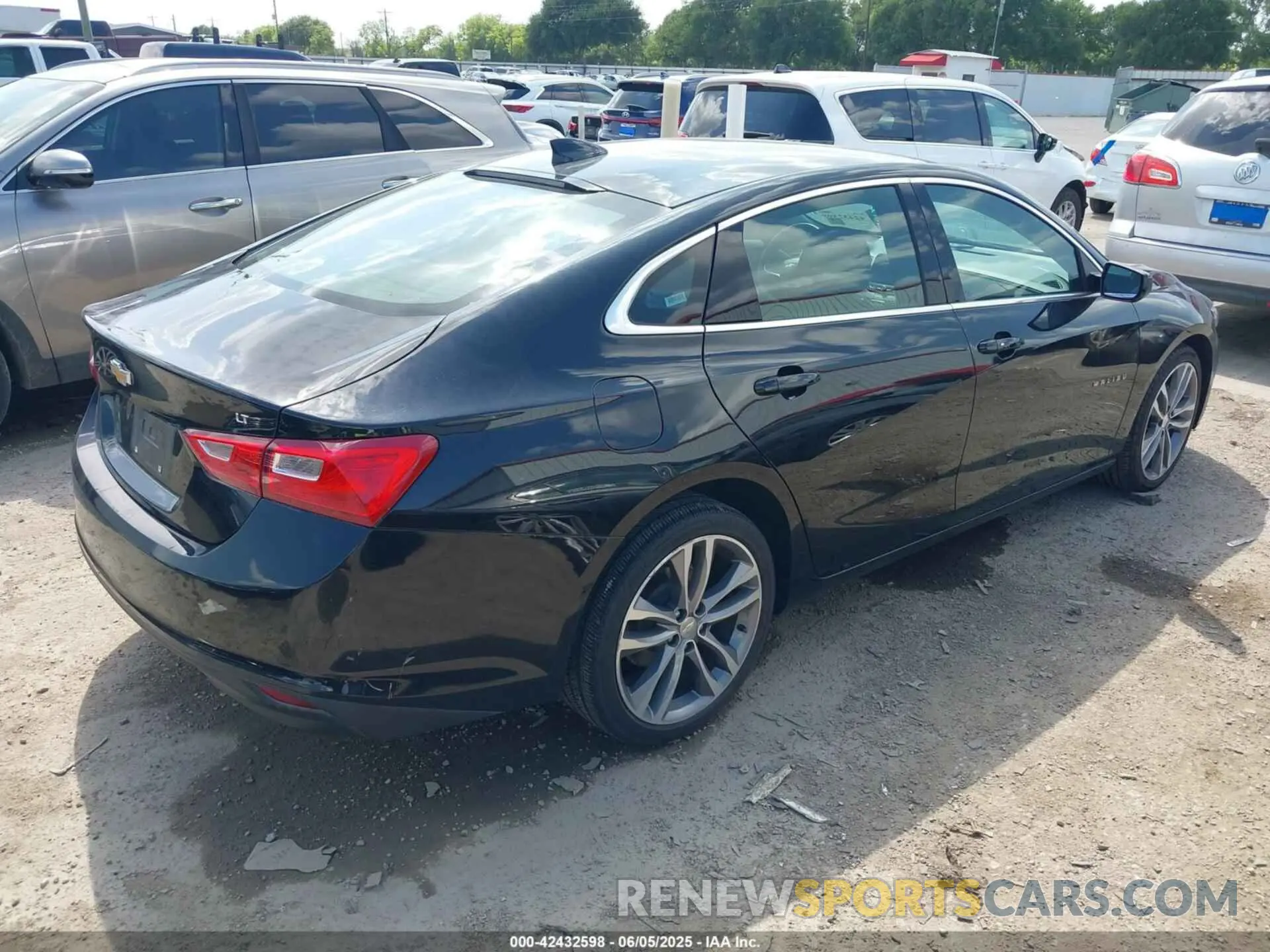 4 Photograph of a damaged car 1G1ZD5ST9PF167764 CHEVROLET MALIBU 2023